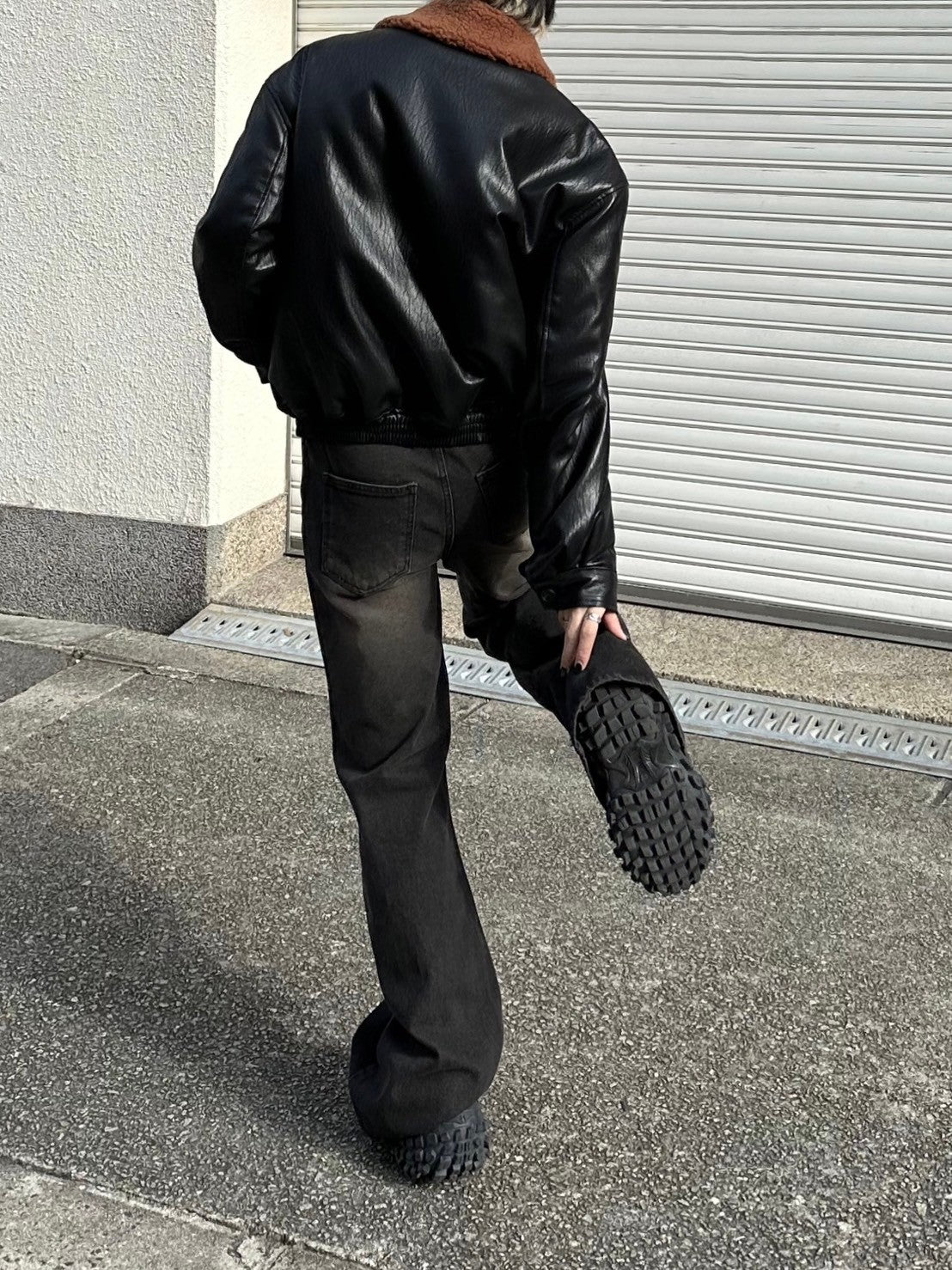 【Chikashitsu +】vintage wash bootscut denim pants (2color)