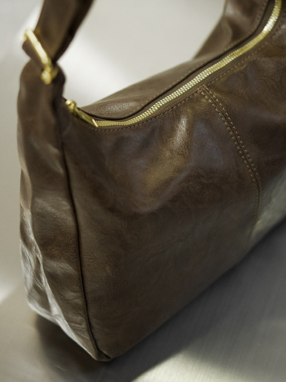 東京店WEB限定受注制【Chikashitsu +】vegan leather cross bag (2color)