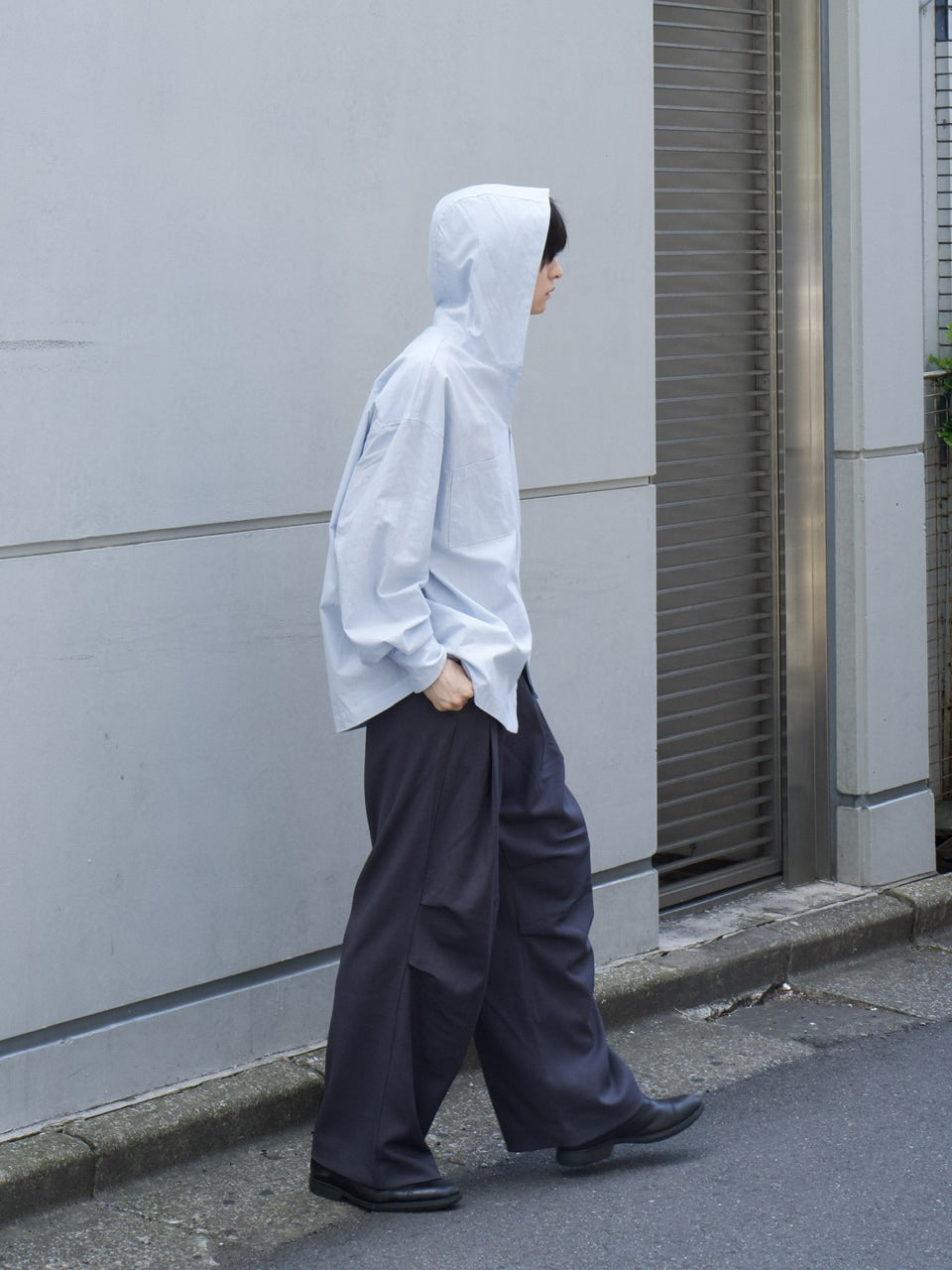 東京店WEB限定【Chikashitsu +】full length knee tuck slacks (2color)