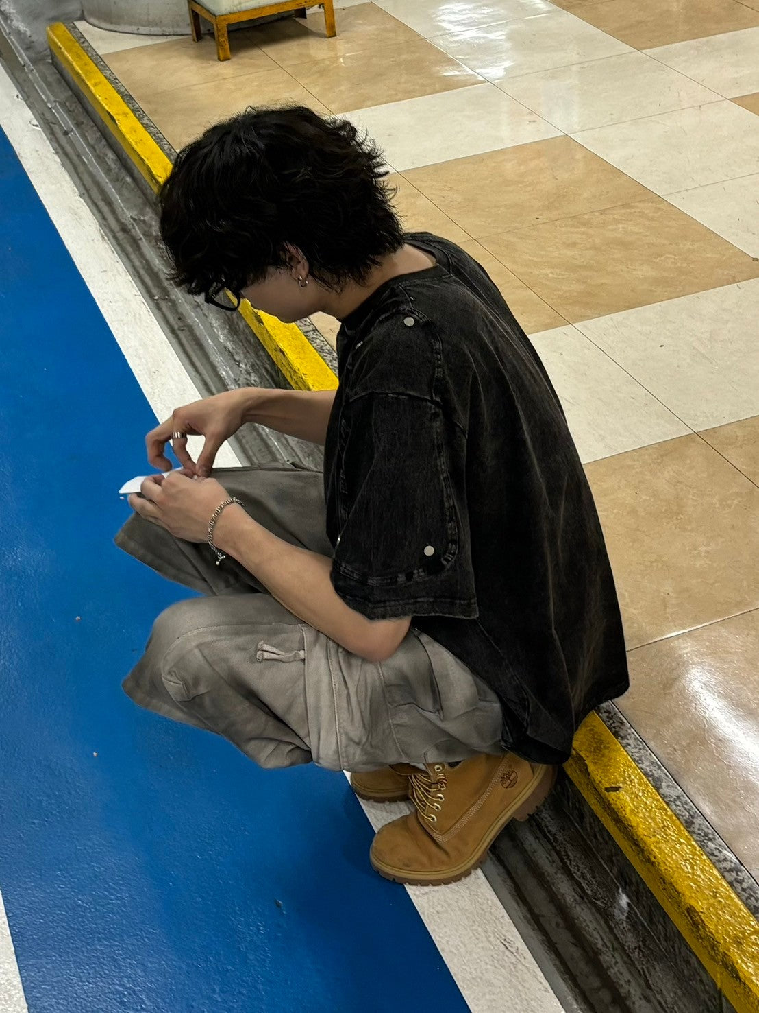 【Chikashitsu +】oversized pigment rivet t-shirt (2color)