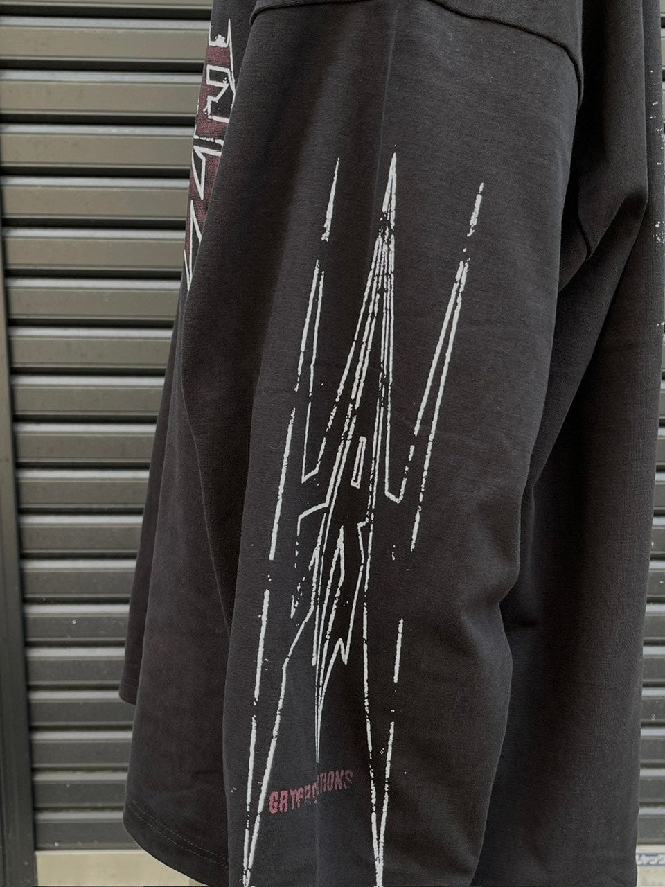 受注制【Chikashitsu +】oversized print long sleeve (2color) / 【チカシツプラス】オーバーサイズプリント長袖Tシャツ