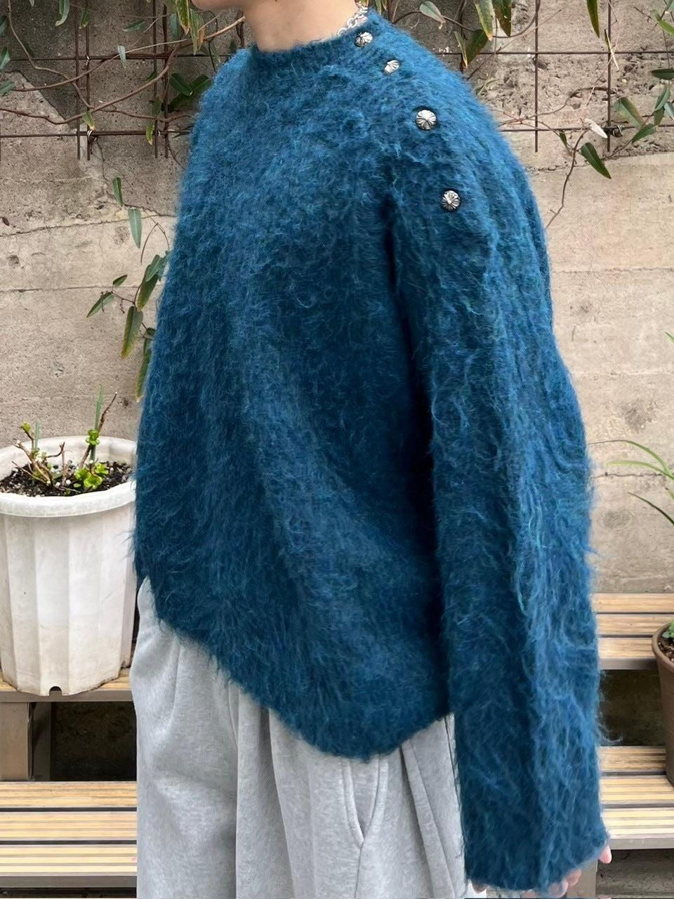 【Chikashitsu +】half off shoulder button knit (3color)