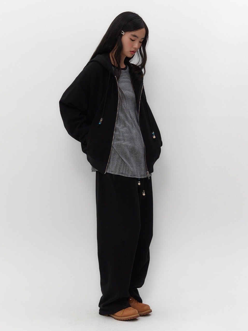 【TUOMIO】STRING CHARM HOOD ZIP-UP