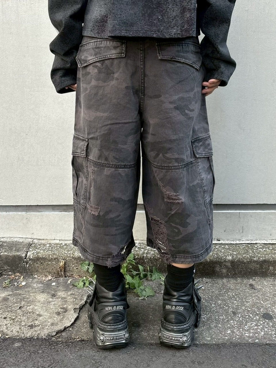 【Never mind the XU】camouflage damage half pants (2color) / 【ネバーマインドザエックスユー】カモフラージュダメージデニムハーフパンツ