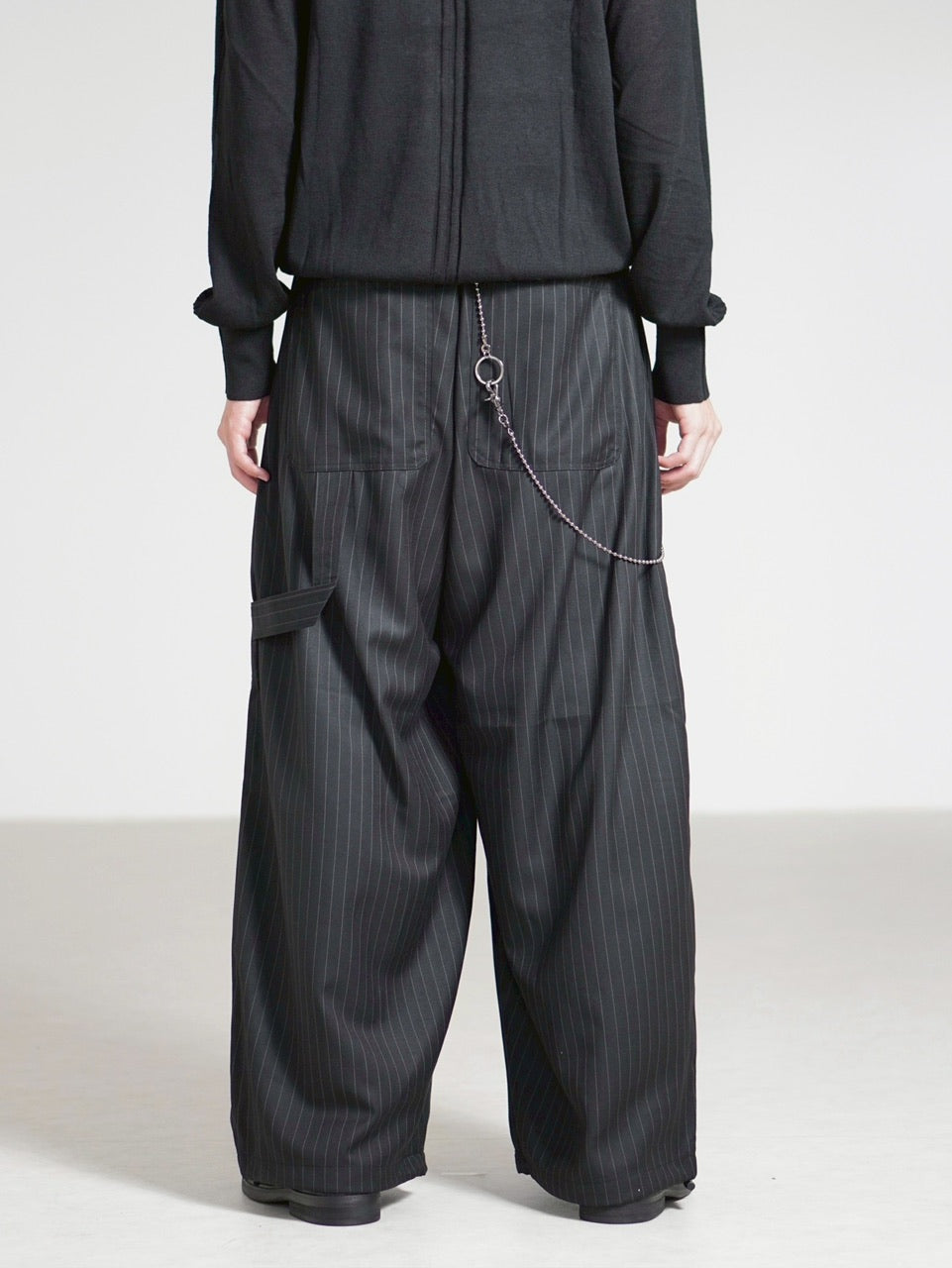 受注制【Chikashitsu +】draw cord stripe wide slacks / 【チカシツプラス】ドローコードストライプワイドスラックス (2color)