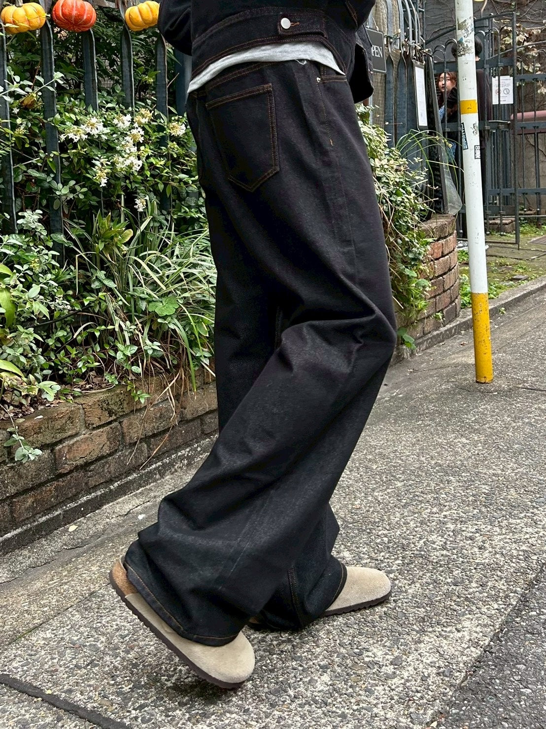 受注制【Chikashitsu +】semi wide rigid denim pants / 【チカシツプラス】セミワイドリジッドデニムパンツ (2color)