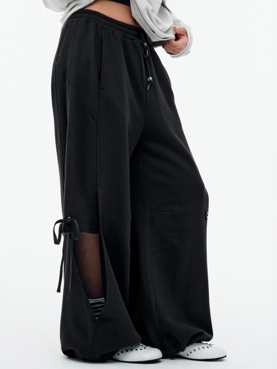 【TUOMIO】DOUBLE LAYERED SWEATPANTS / 【トゥオミオ】ダブルレイヤードスウェットパンツ