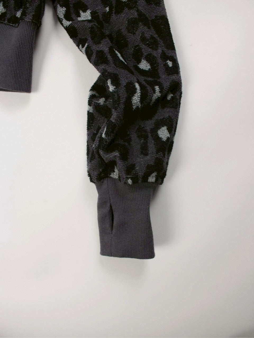 【GALFY】フユGAL 豹パーカー