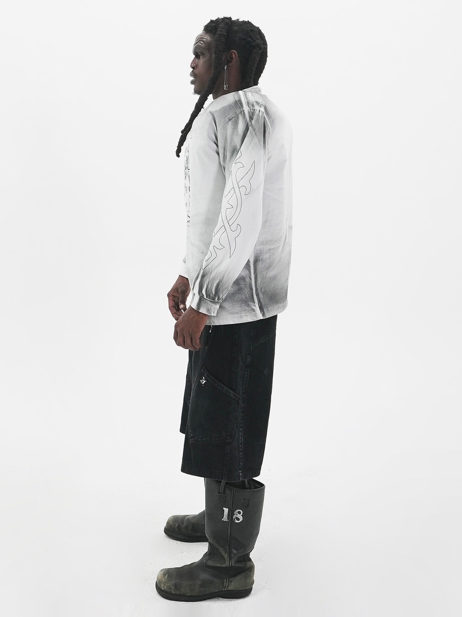 【E RIN AI E】ASH MOON LONG SLEEVE T