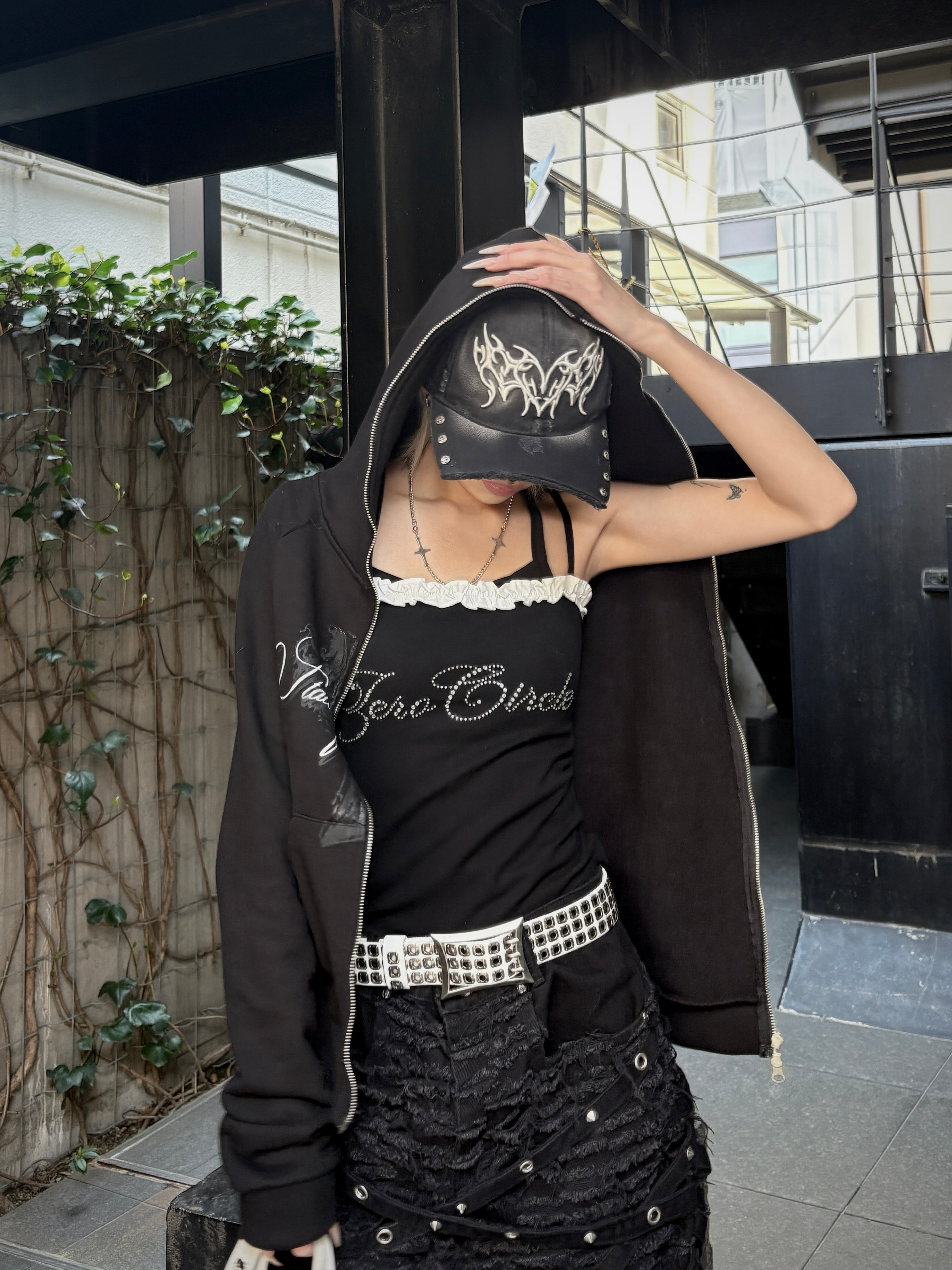 国際配送【Never mind the XU】rhinestone race camisole – PRESSING