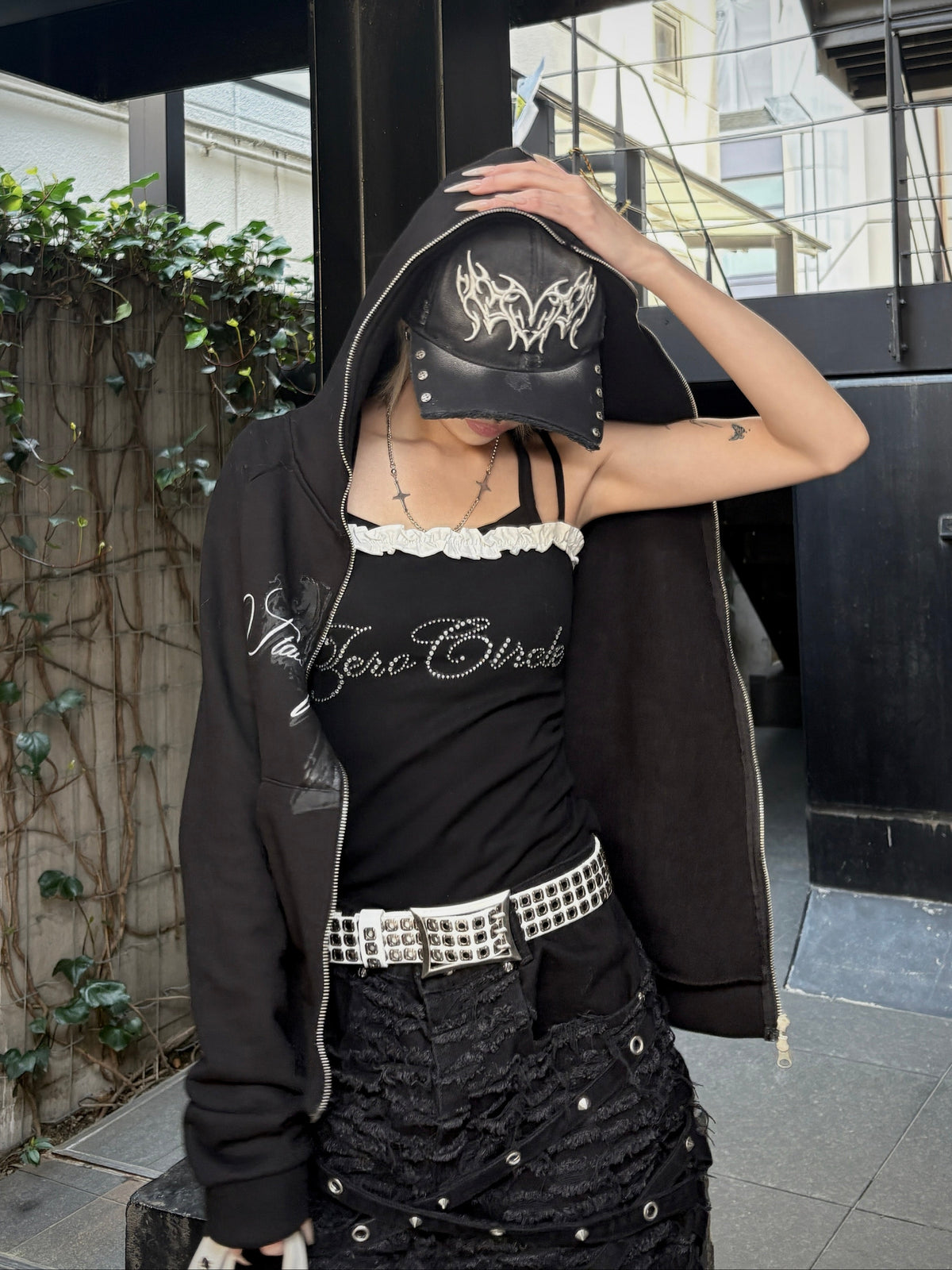 国際配送【Never mind the XU】rhinestone race camisole