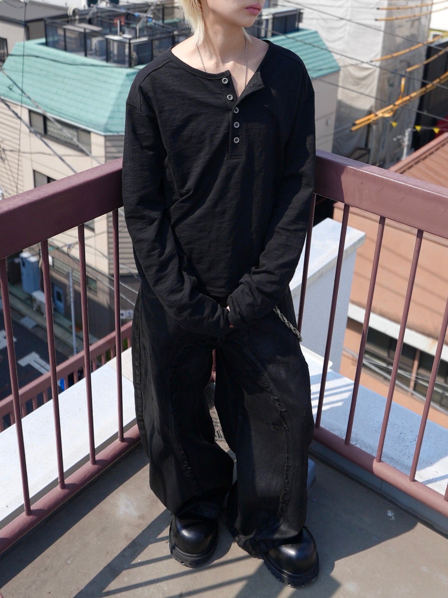 5/23 20:00発売【CHIKASHITSU PLUS HIGH】Steel button henley neck tee (2color)