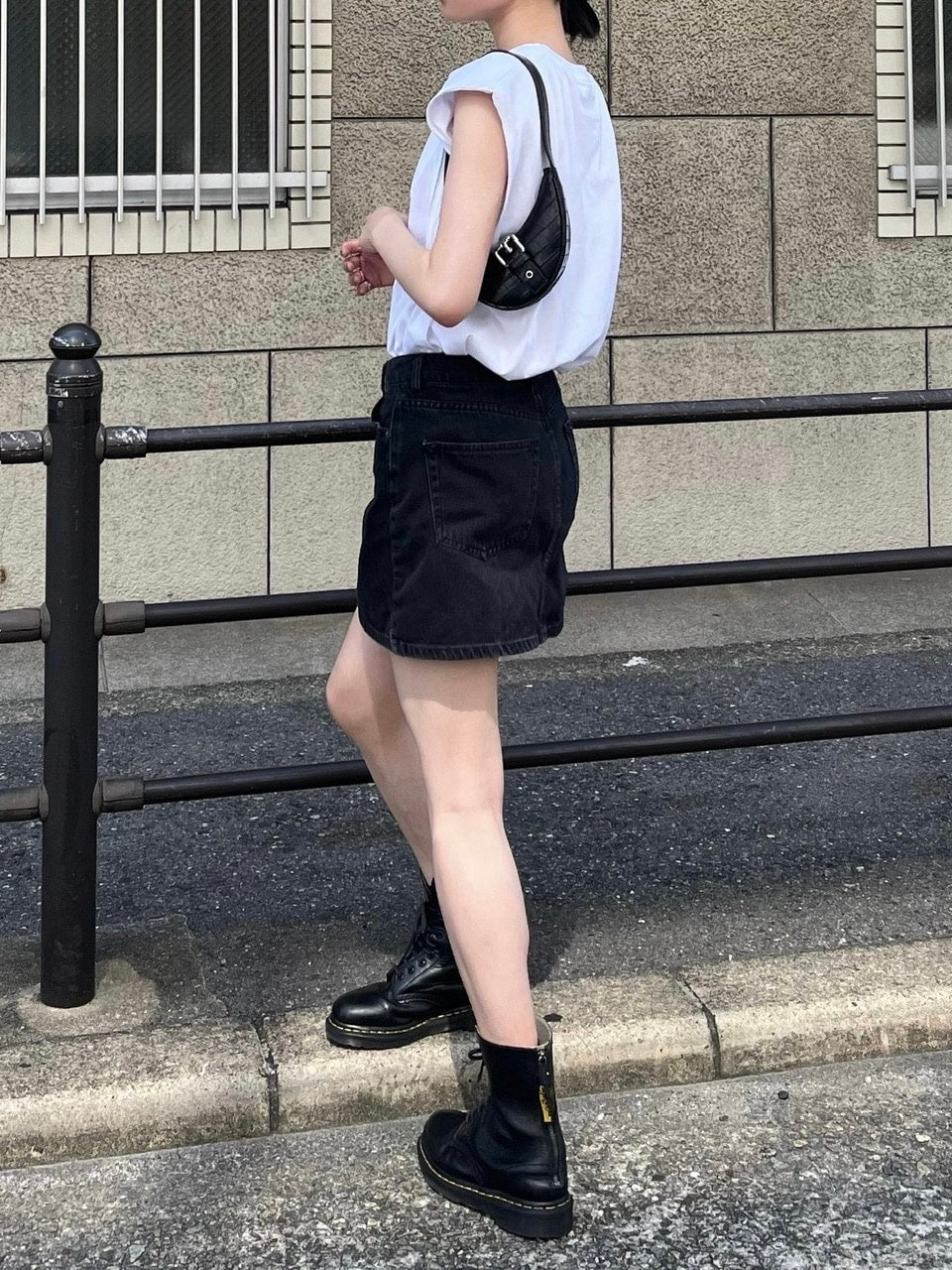 受注制【Chikashitsu +】curve belt bag (3color)