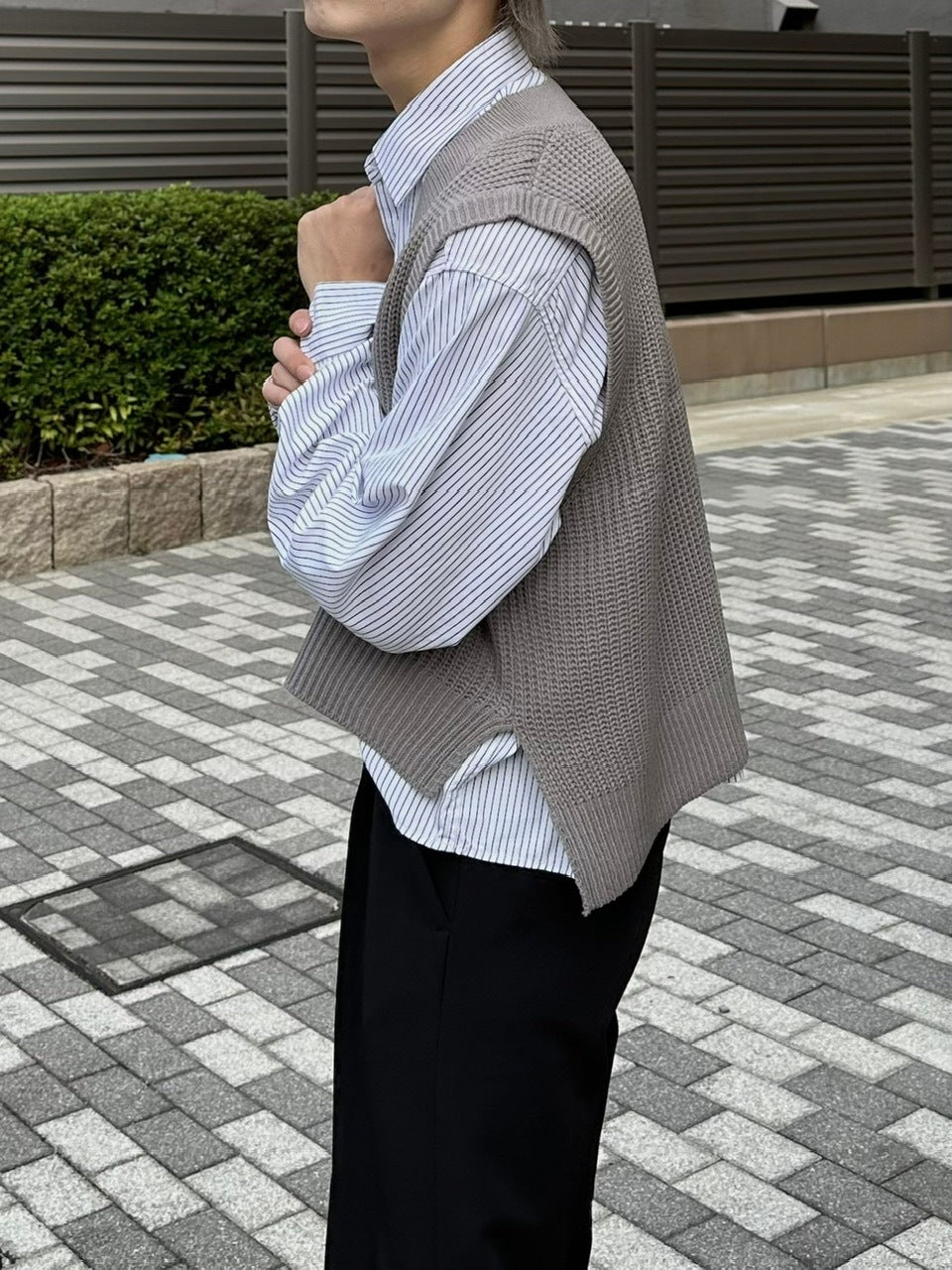 大阪店WEB限定受注制【Chikashitsu +】cropped box vest (2color)