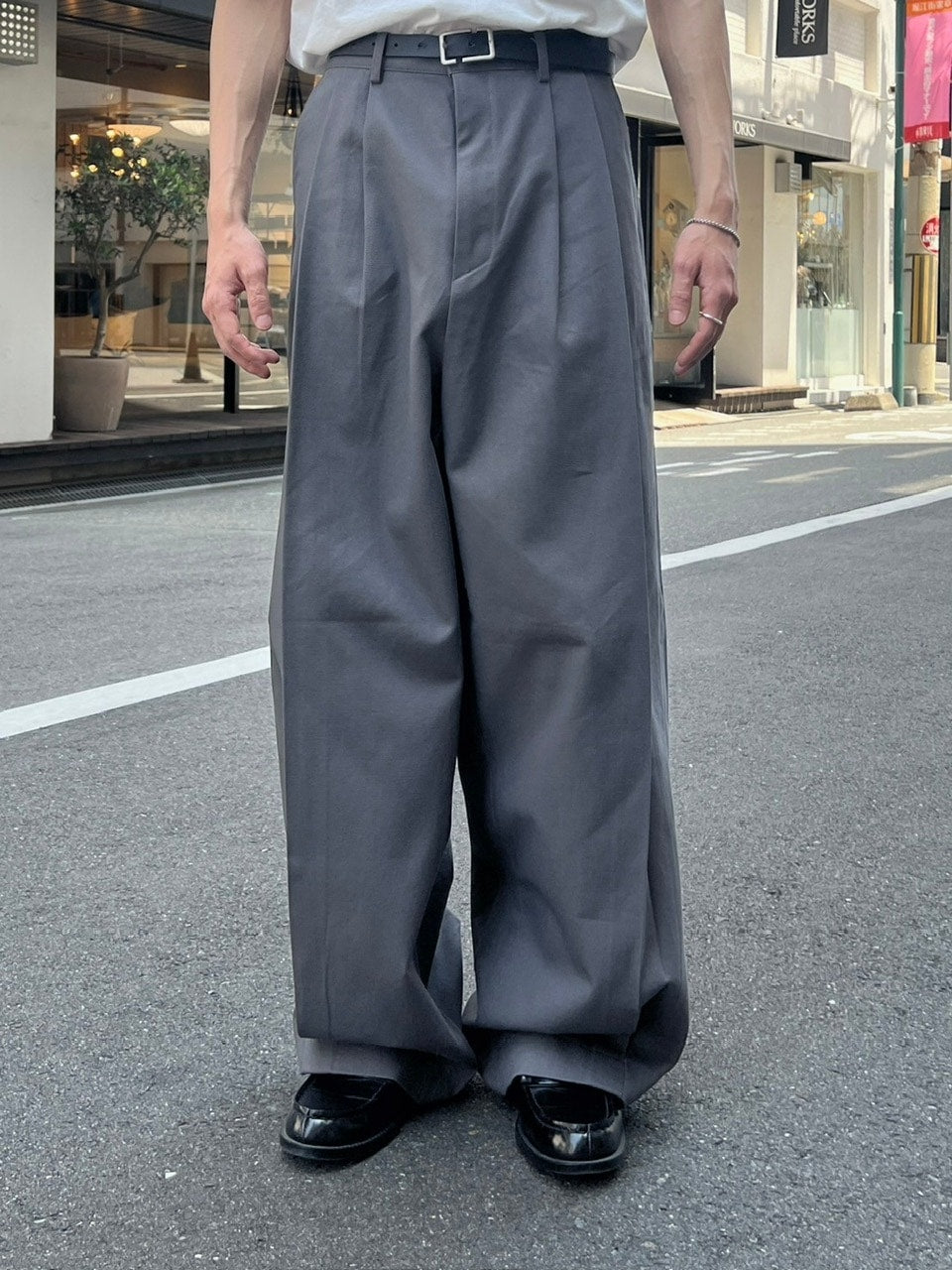 大阪店WEB限定受注制【Chikashitsu +】2tuck wide cotton pants (2color)