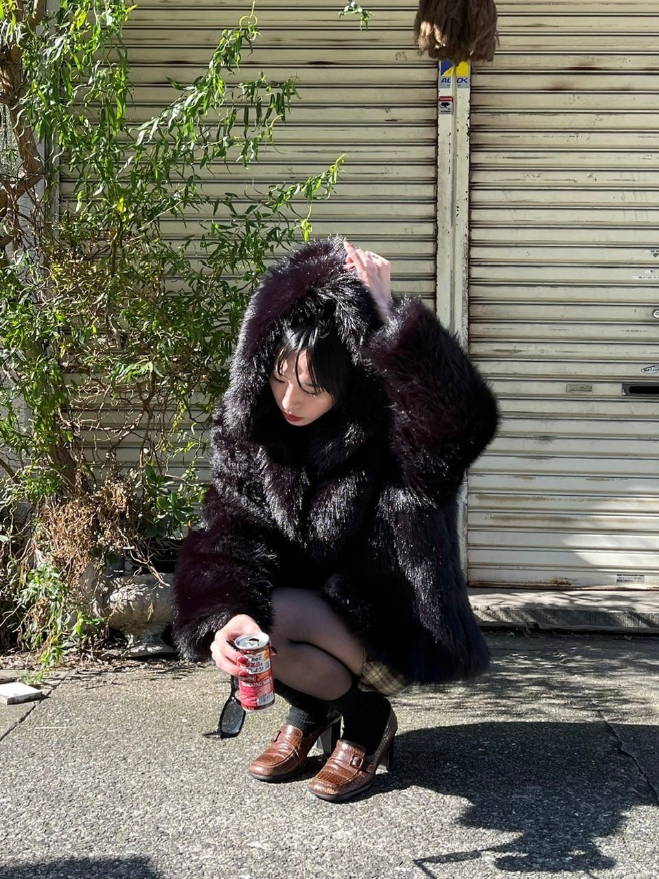 受注制【Chikashitsu +】hooded cropped fur blouson (2color)