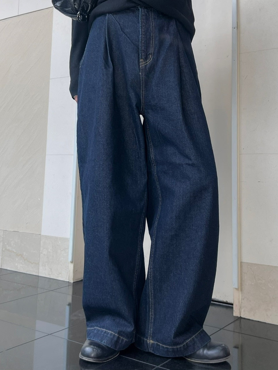 東京店WEB限定受注制【Chikashitsu +】Loose fit one tuck denim pants