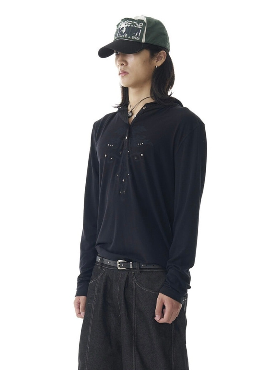 【AAKAM】Studded Leaf Hooded Long Sleeve