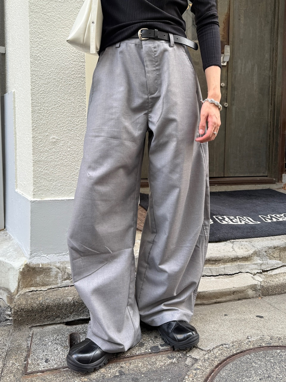 東京店WEB限定受注制【Chikashitsu +】one tuck balloon slacks / 【チカシツプラス】ワンタックバルーンスラックス (2color)