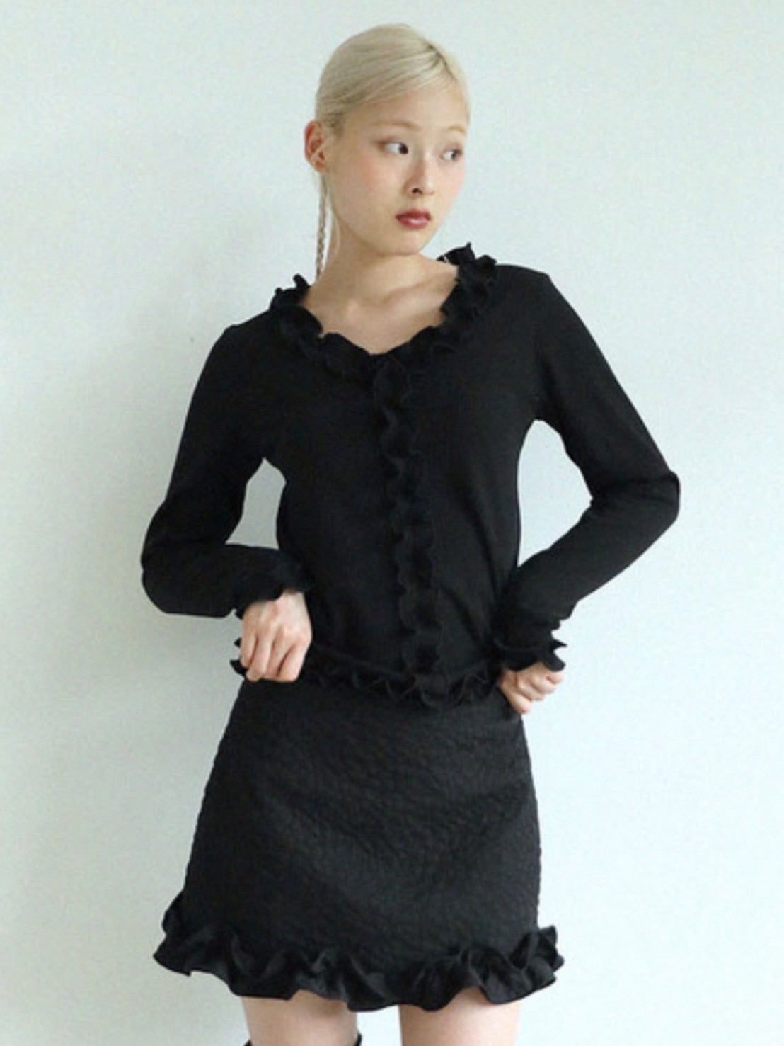 12/21 20:00 再販【Uglyshadow】RUFFLE RIBBED T-SHIRT