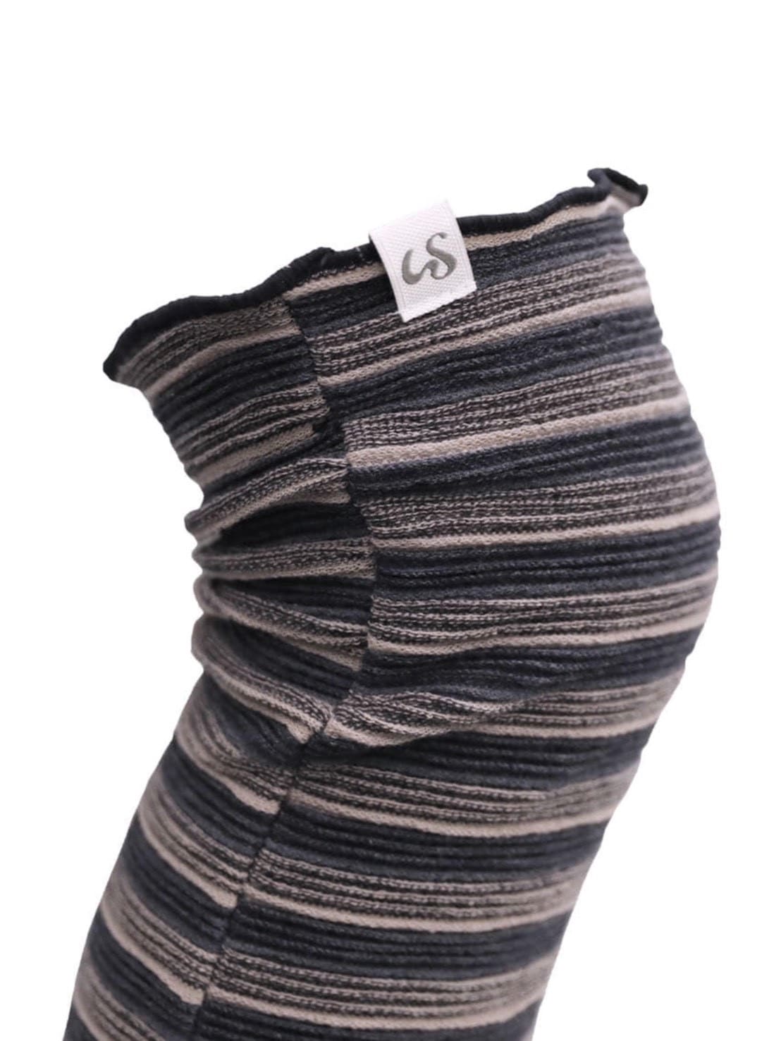 12/21 20:00 再販【Uglyshadow】KNEE HIGH SOCKS