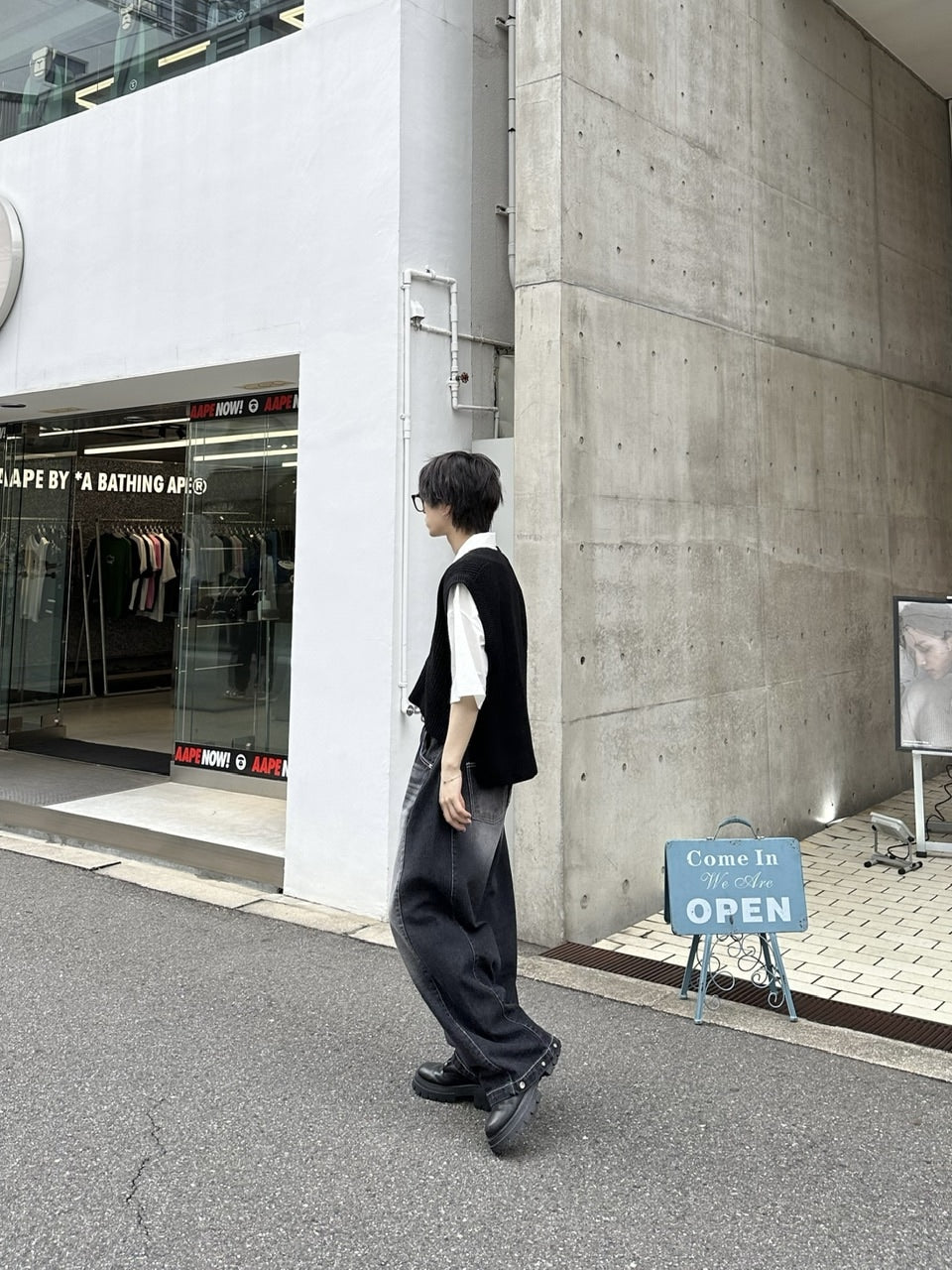 大阪店WEB限定受注制【Chikashitsu +】cropped box vest (2color)