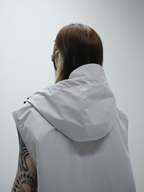 受注制【Never mind the XU】sleeveless zip up hoodie (3color)
