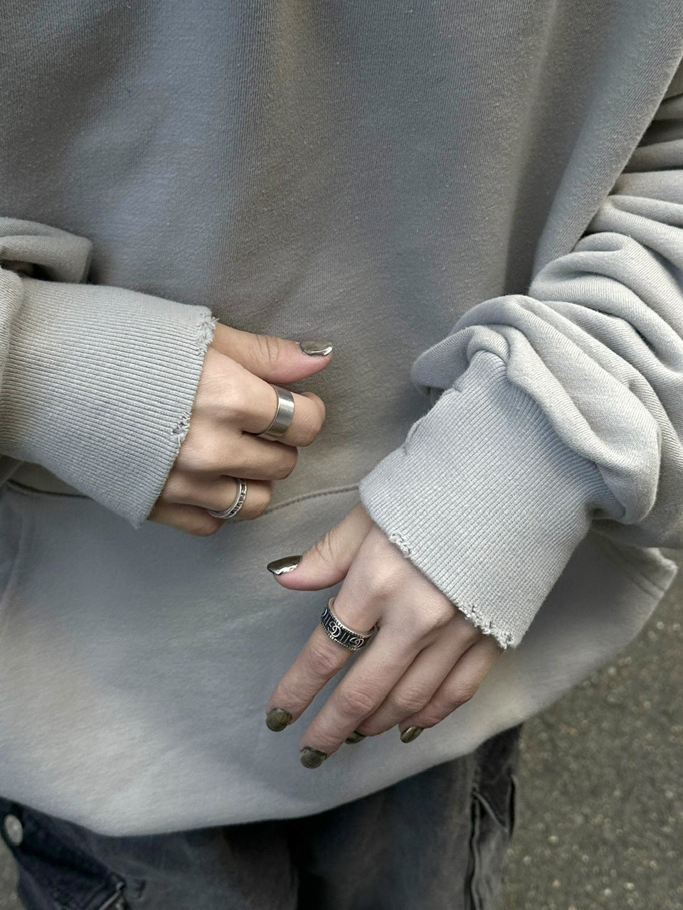 大阪店WEB限定【Chikashitsu +】damage arm warmer hoodie (3color)