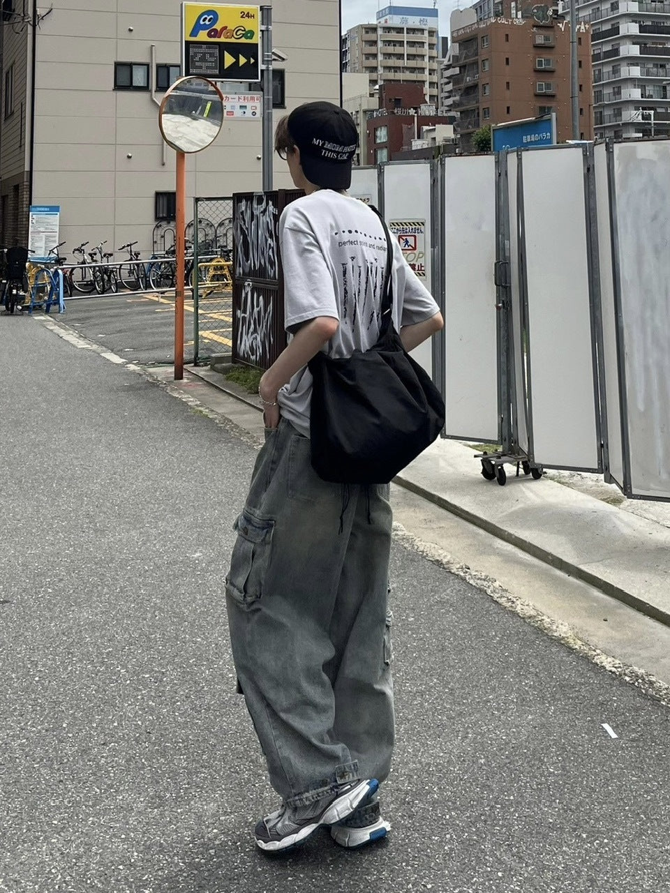 受注制【Chikashitsu +】nail back print t-shirt (3color)