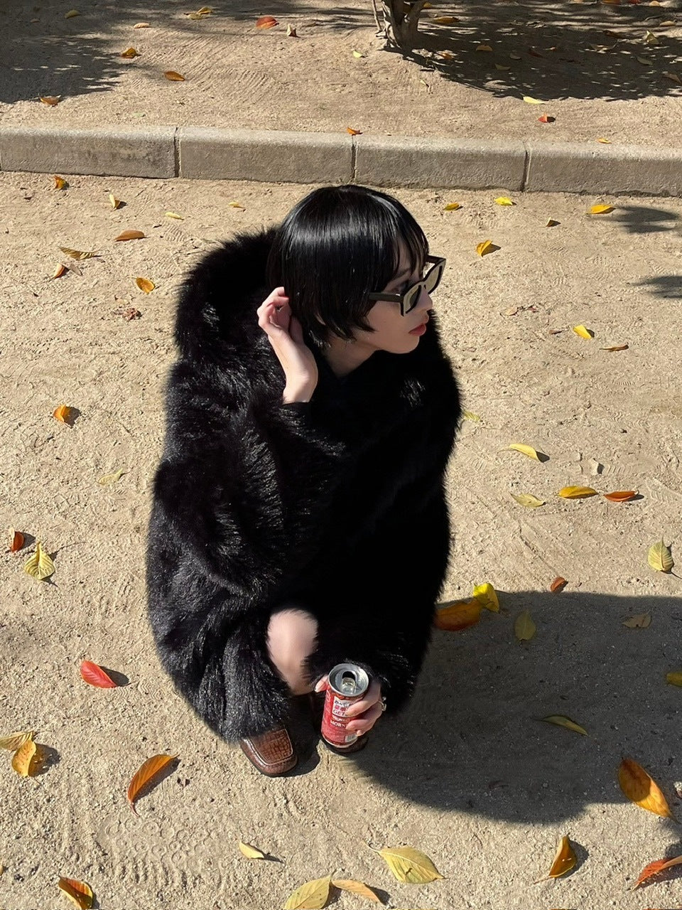 受注制【Chikashitsu +】hooded cropped fur blouson (2color)