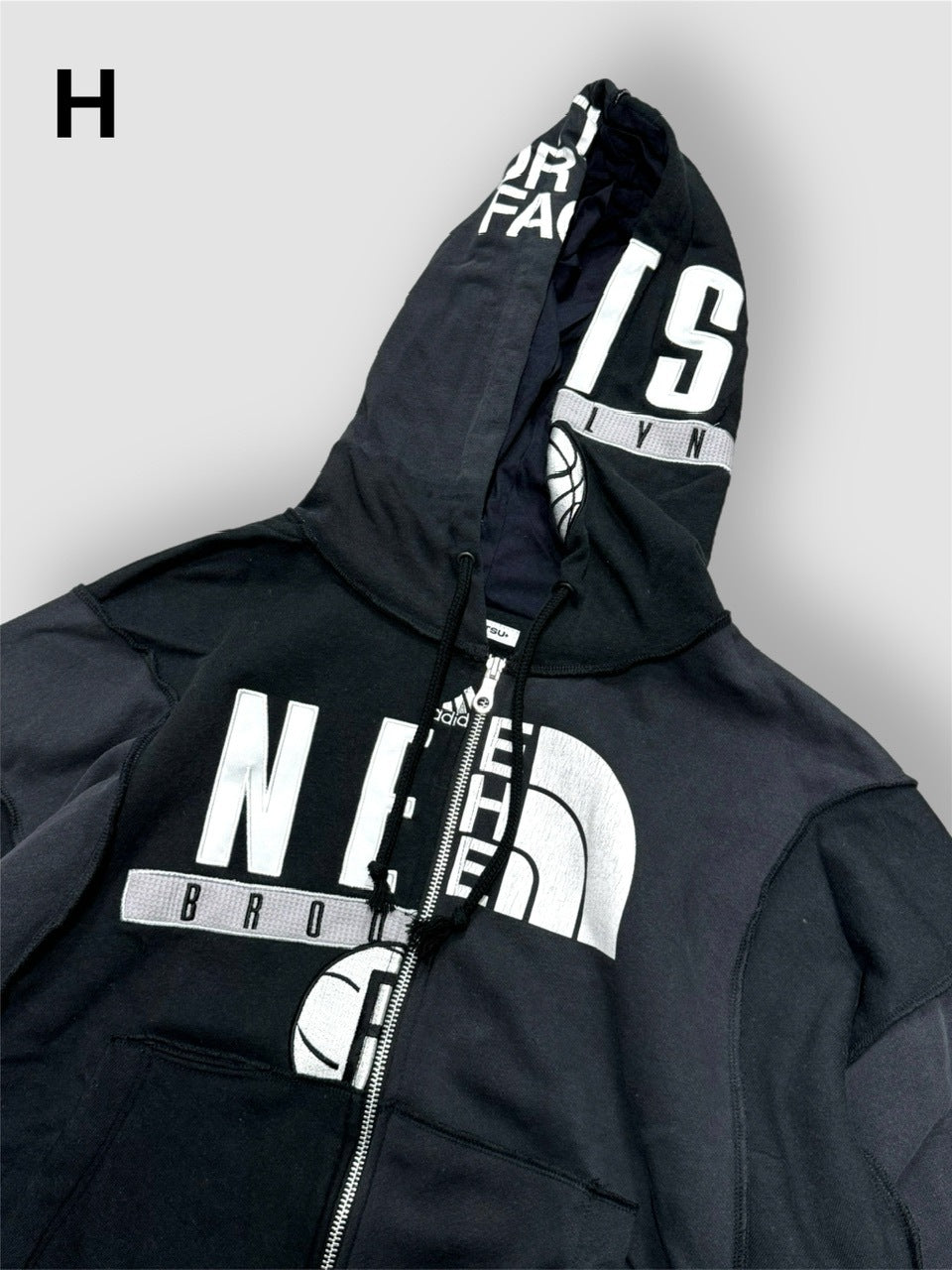 【Re +】double zip cutting switch hoodie (black)