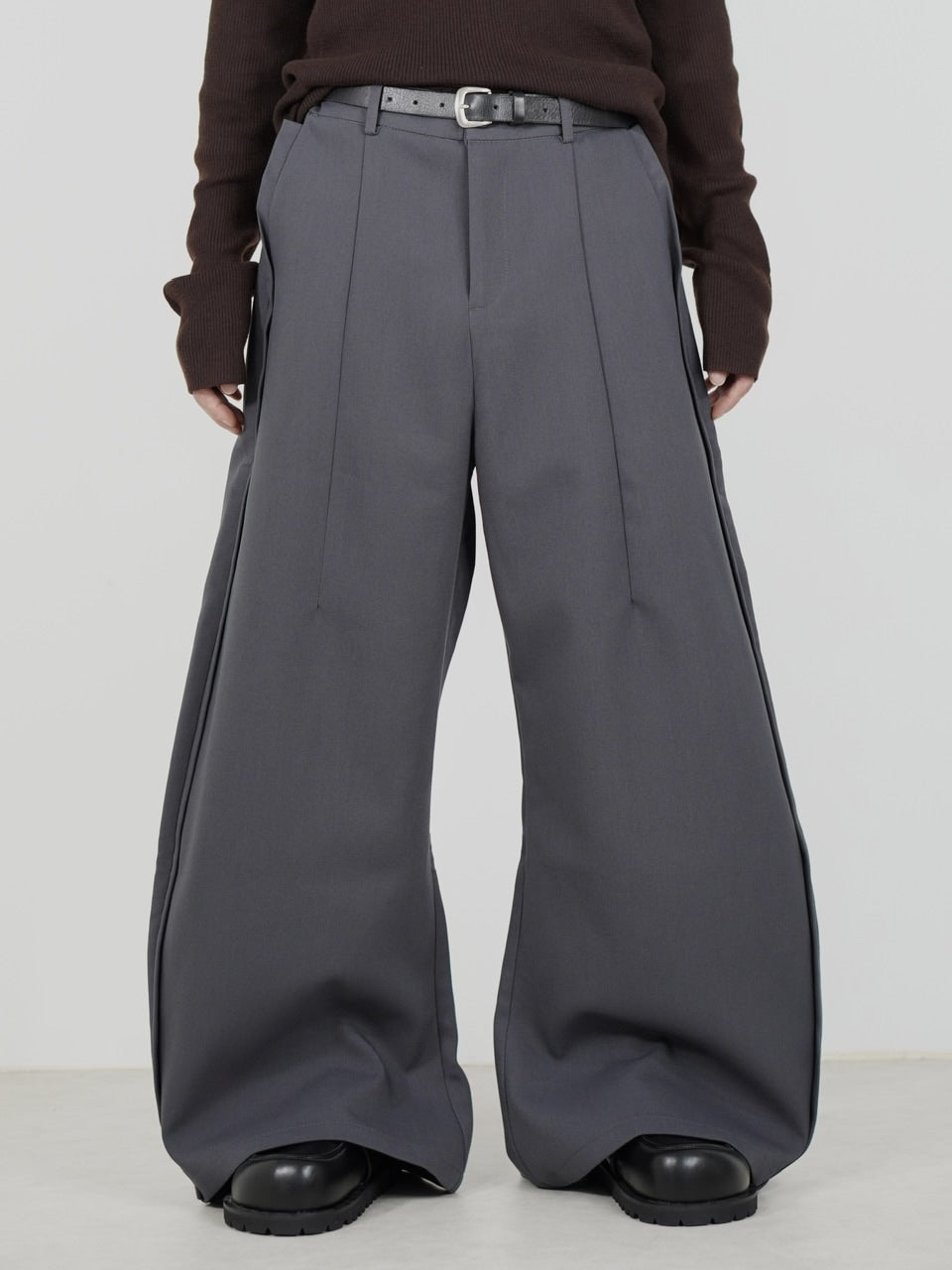 受注制【Chikashitsu +】side design wide slacks (2color) – PRESSING
