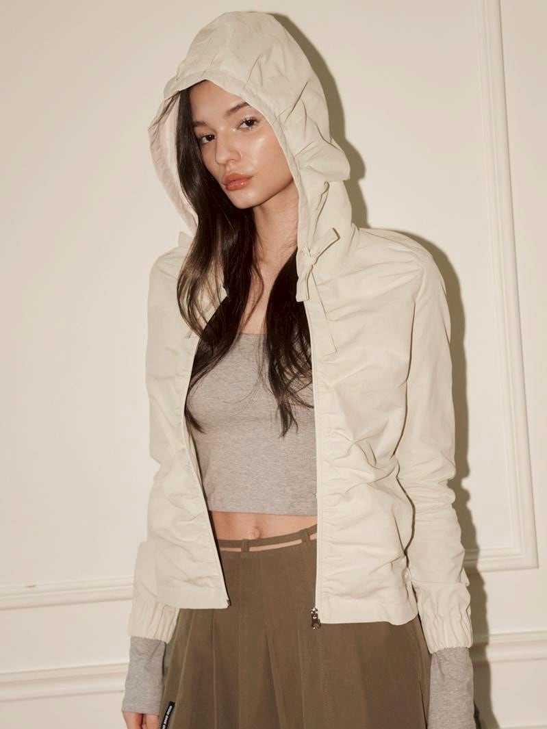 【ODDONEOUT】SHIRRING HOODIE JUMPER / 【オッドワンアウト】シャーリングフードジャンパー