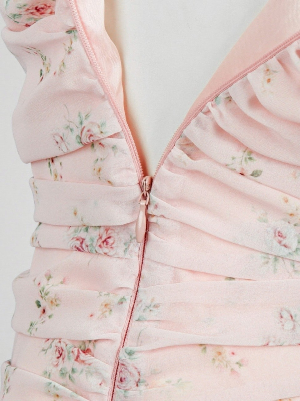 【ODDONEOUT】FLOWER SHIRRING ONE PIECE / 【オッドワンアウト】フラワーシャーリングキャミソールワンピース