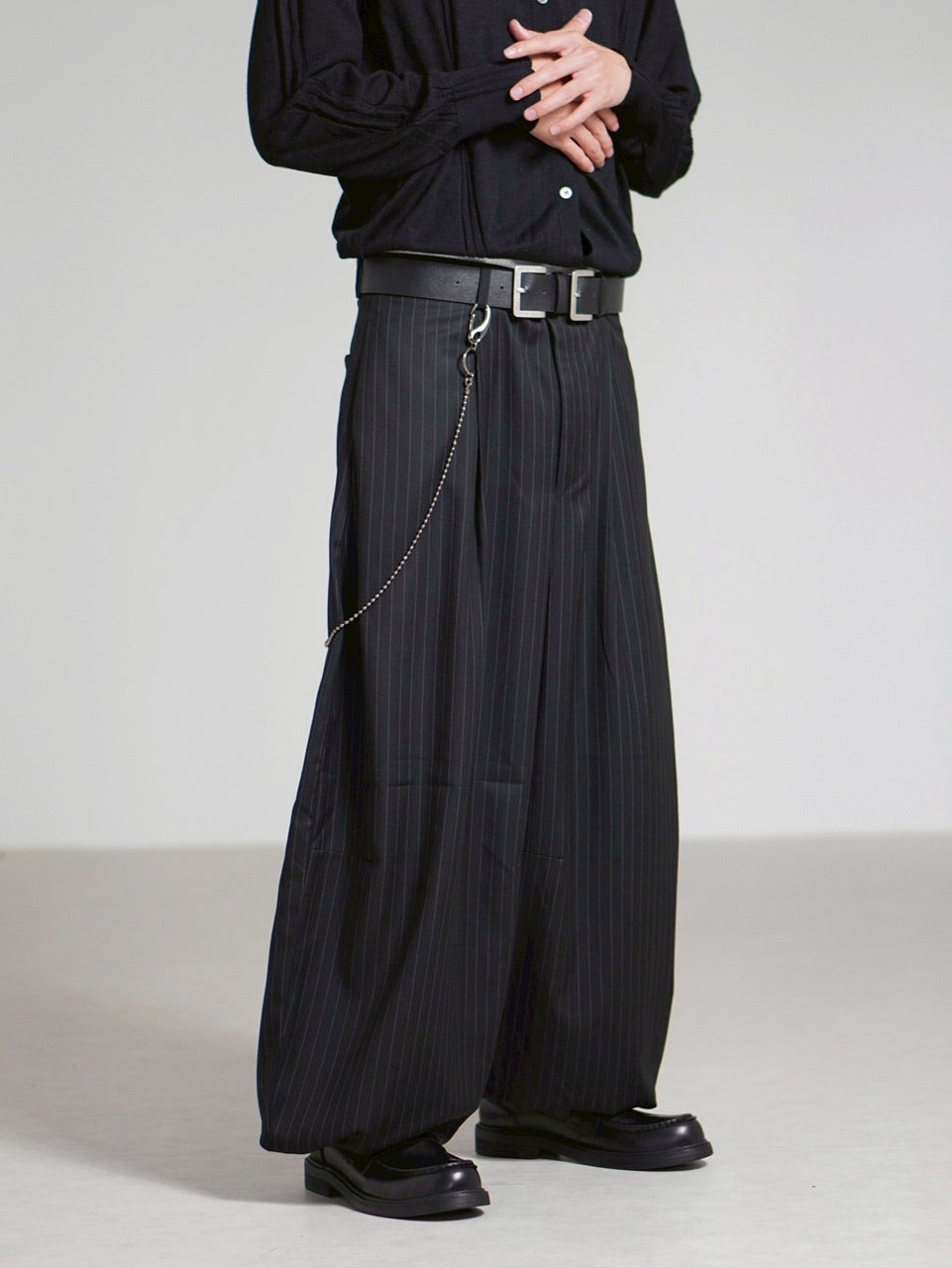 受注制【Chikashitsu +】draw cord stripe wide slacks (2color