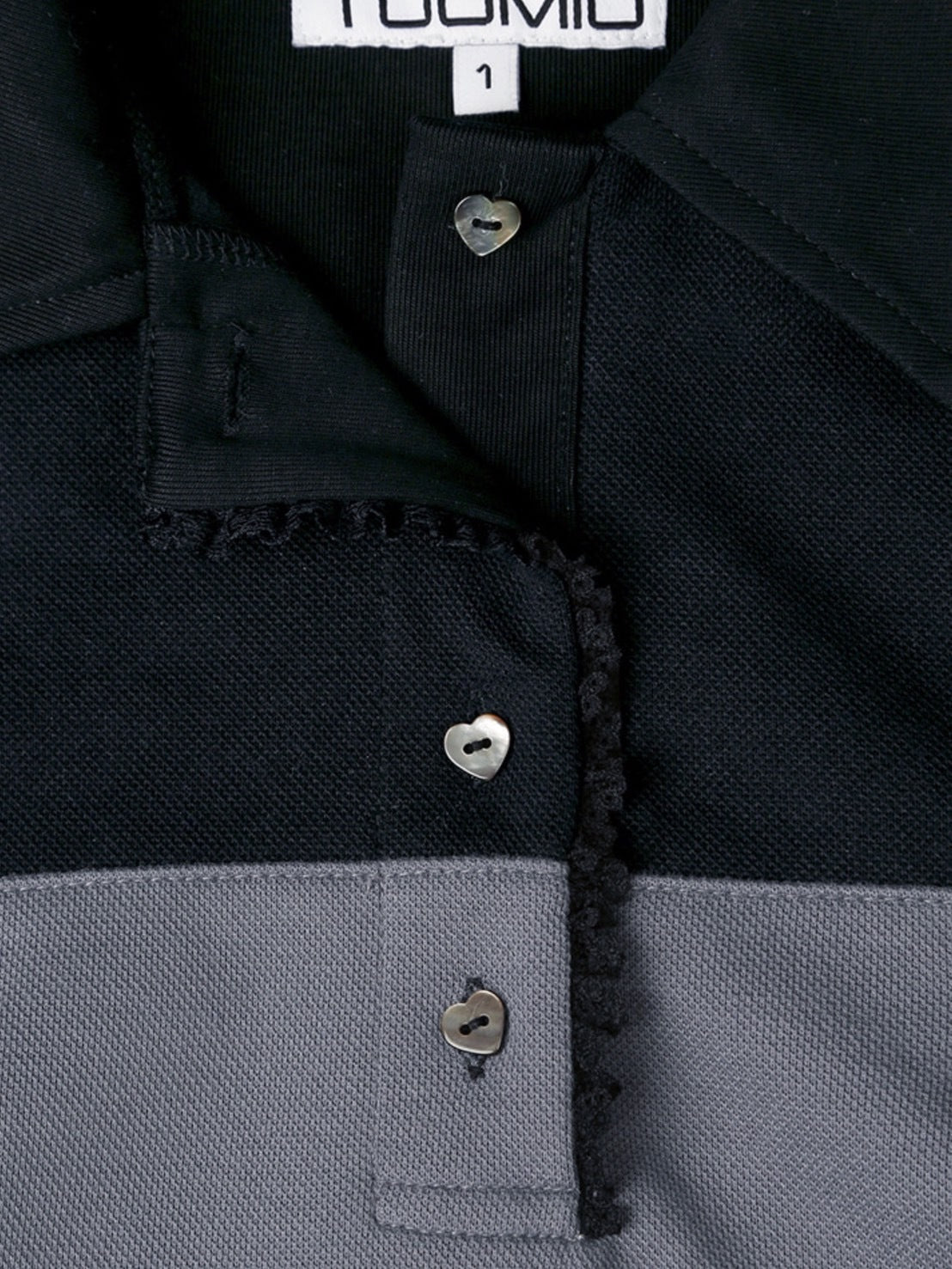 【TUOMIO】RUFFLE POLO TOP / 【トゥオミオ】ラッフル長袖ポロシャツ