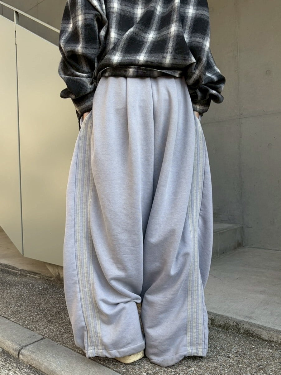 受注制【LUV CODE】line wide sweat pants (2color)