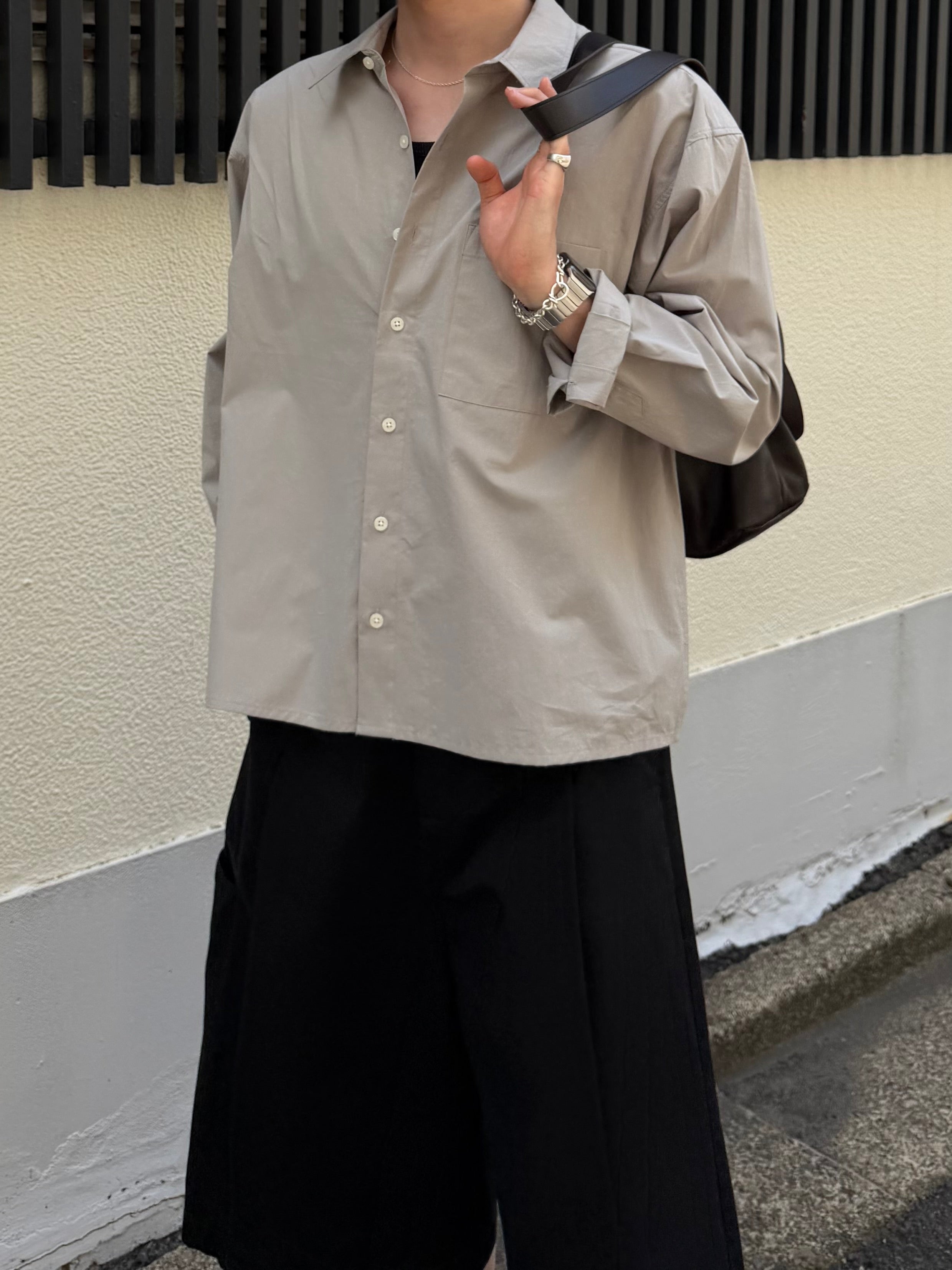 東京店WEB限定受注制【Chikashitsu +】cow leather cross bag (2color)