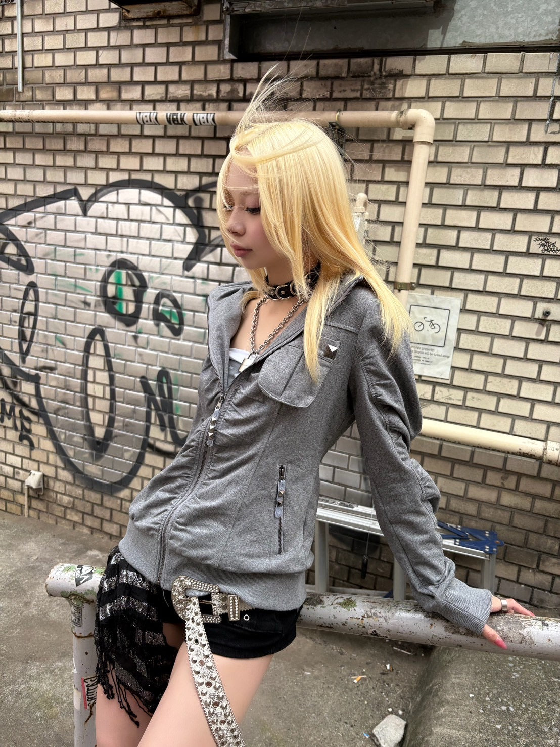 国際配送【BABY09】 Riot Shirring Zip Hoodie