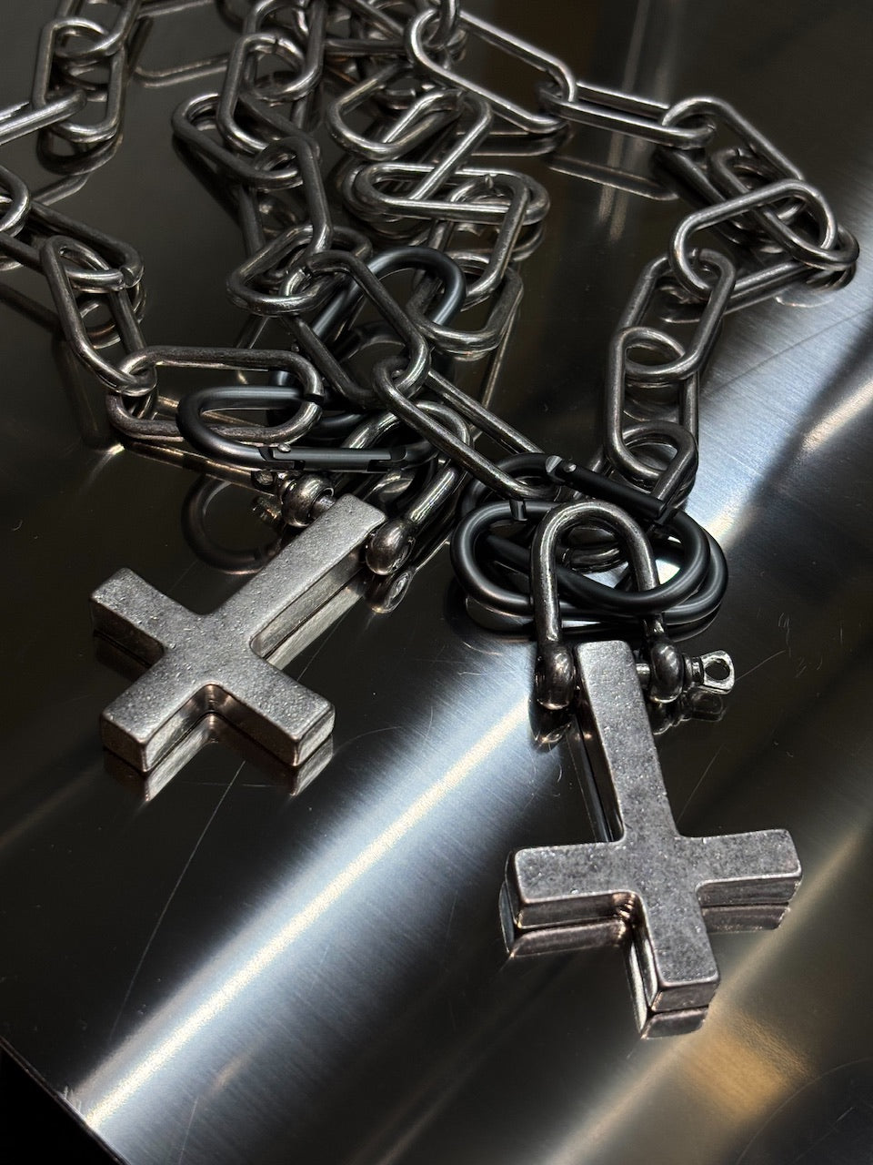 国際配送【Never mind the XU】2way chain cross necklace