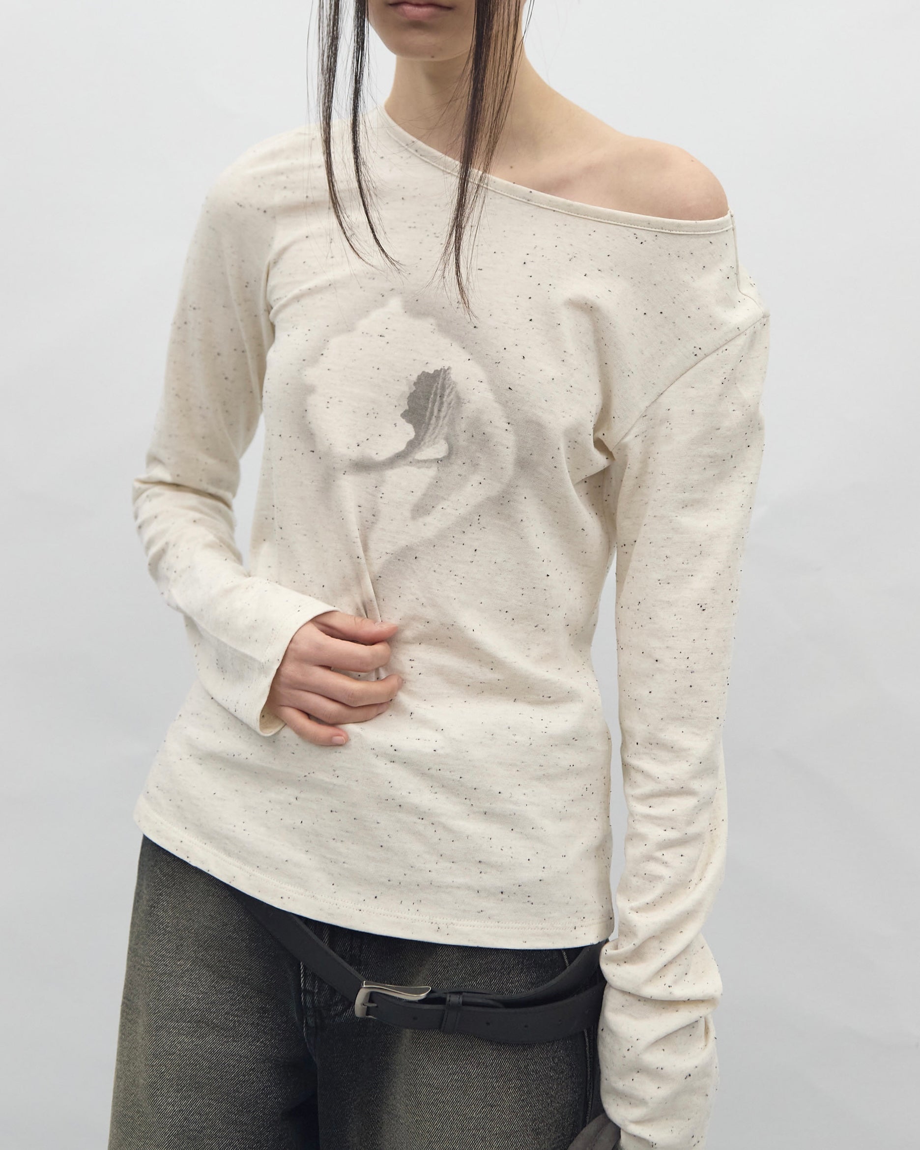 【BLR BLUER】Traced Flower Long Sleeve