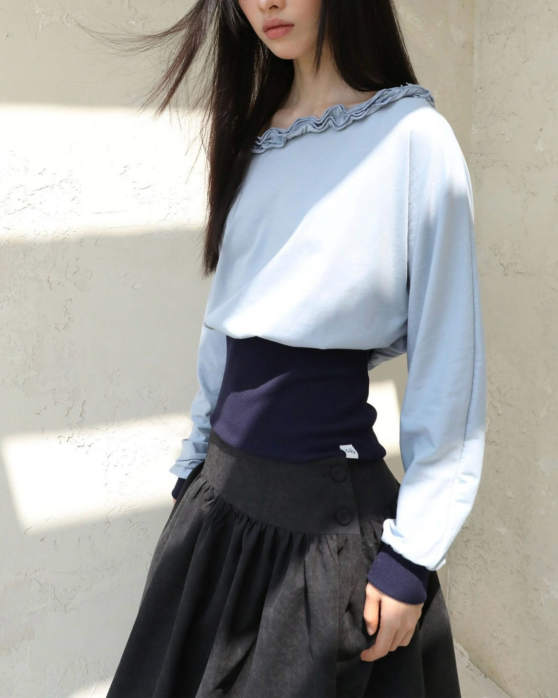 【Uglyshadow】OFF-SHOULDER RUFFLE TOP