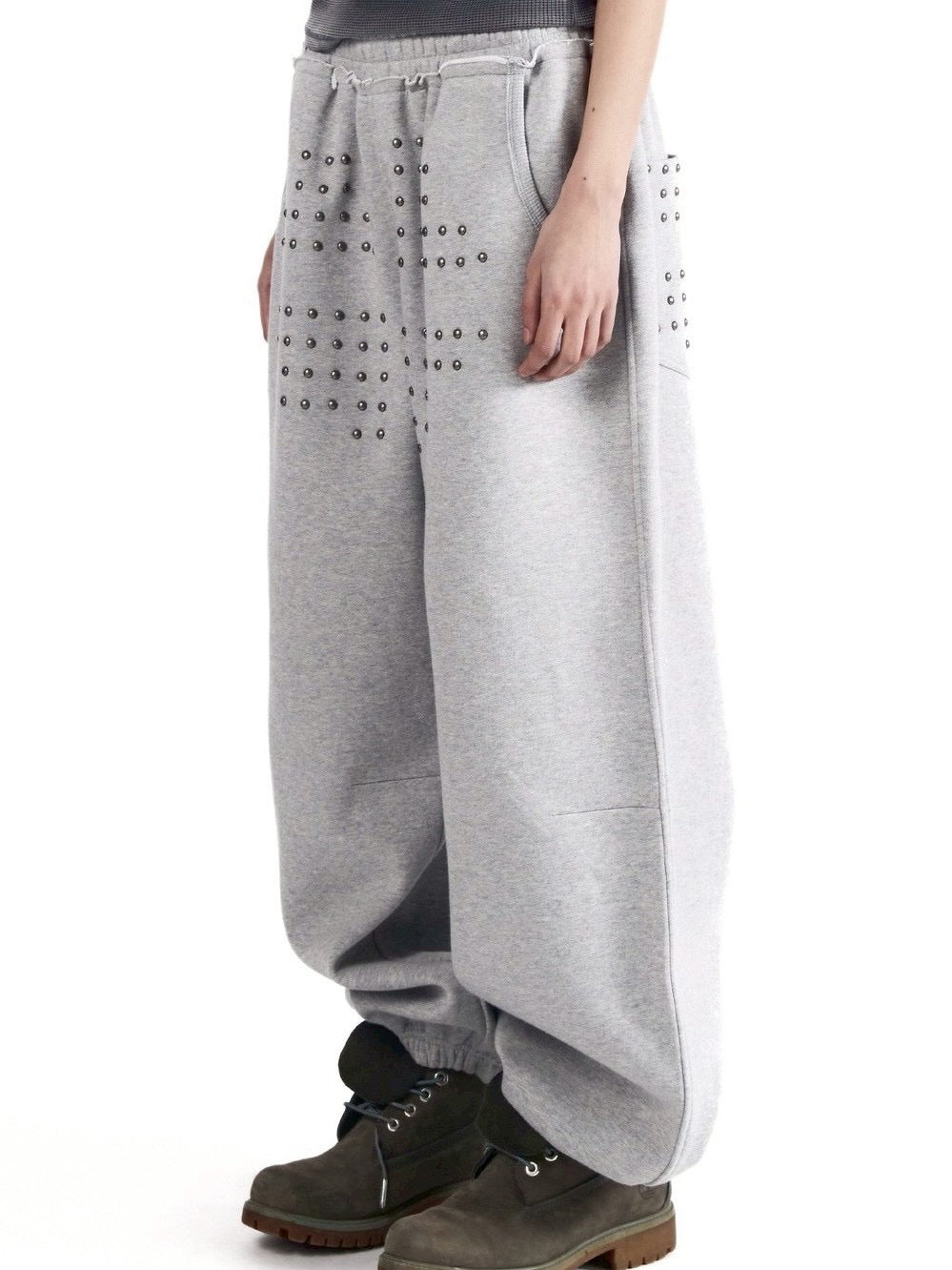 【AAKAM】Go-Cross Studded SweatPants