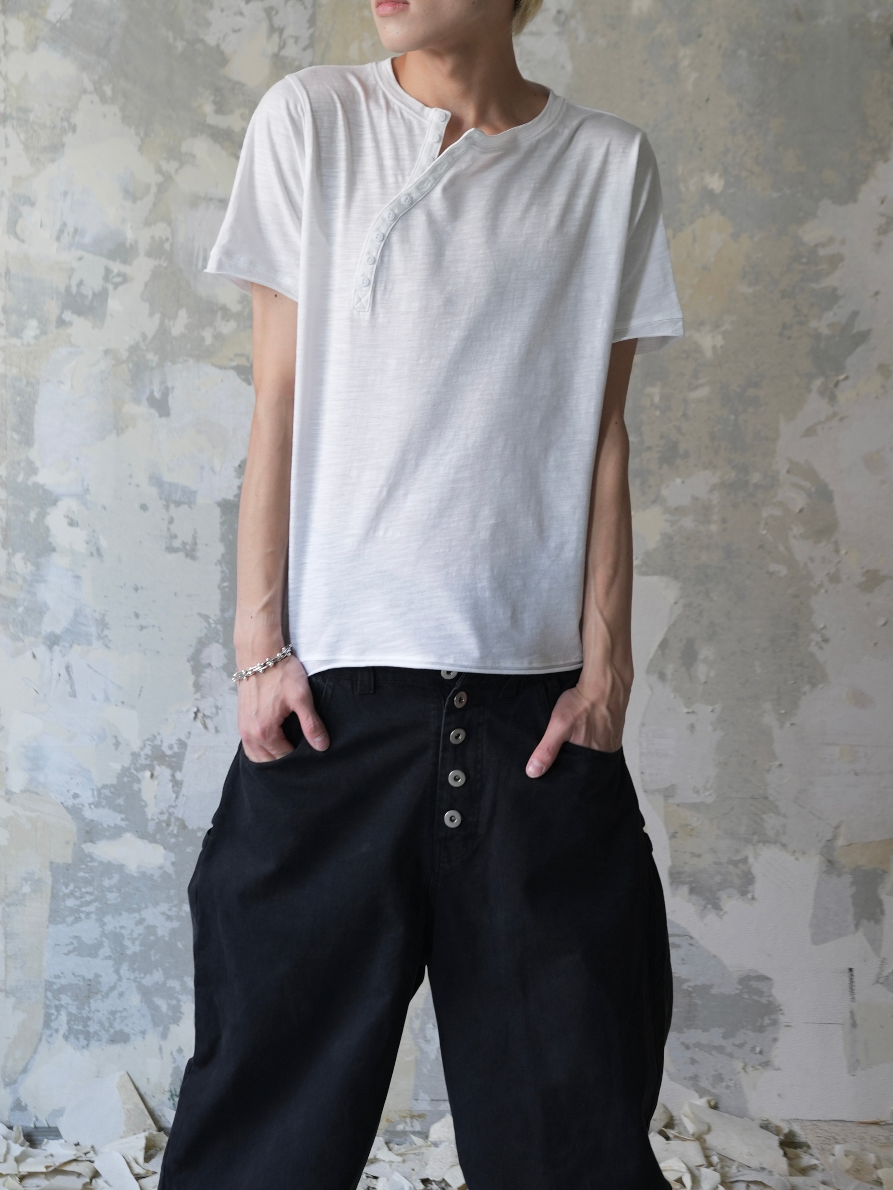 【Lee fi Ne】Offset Henley Tee