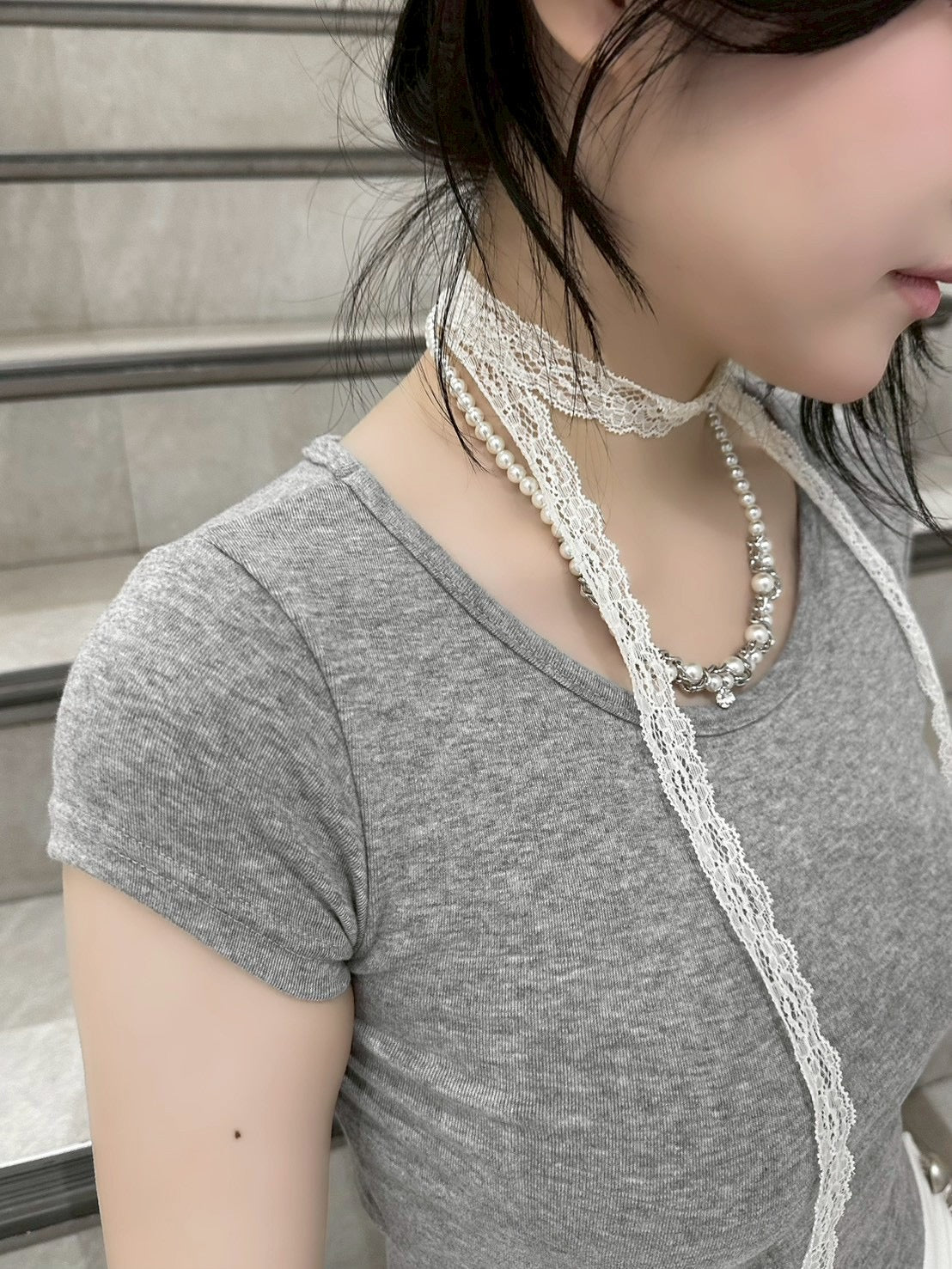 渋谷109店WEB限定受注制【nmtc+】Back Button Slit U-Neck Tee (5color)