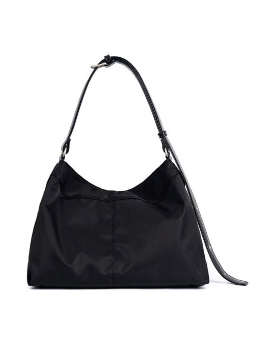 【HAH ARCHIVE】Contour Belted Bag (ナイロン)
