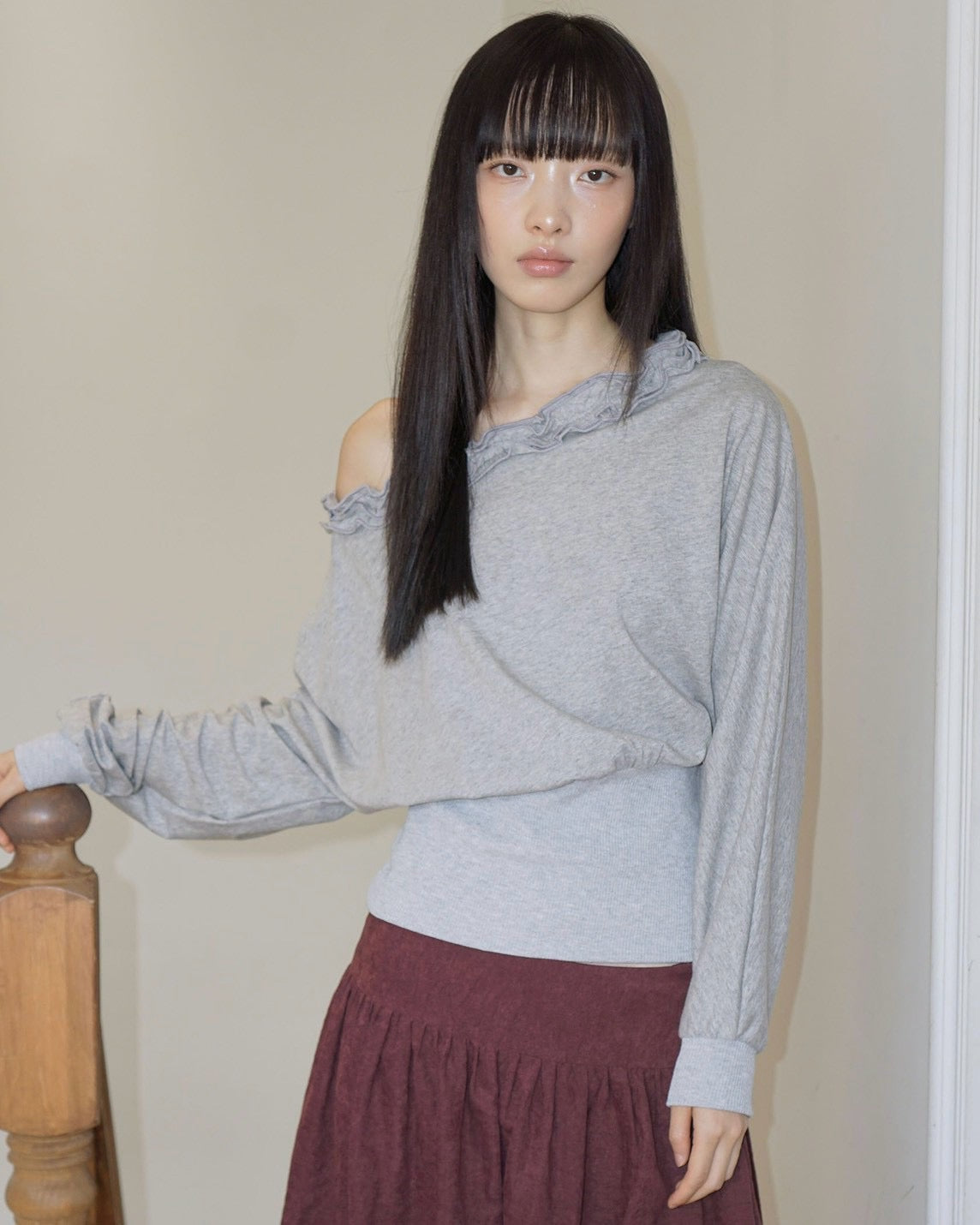 【Uglyshadow】OFF-SHOULDER RUFFLE TOP