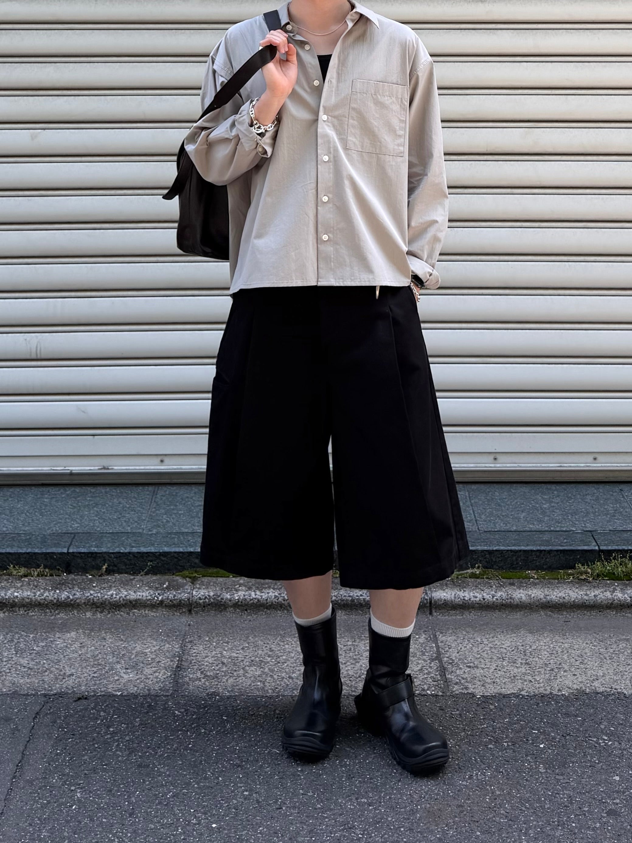 東京店WEB限定受注制【Chikashitsu +】cow leather cross bag (2color)