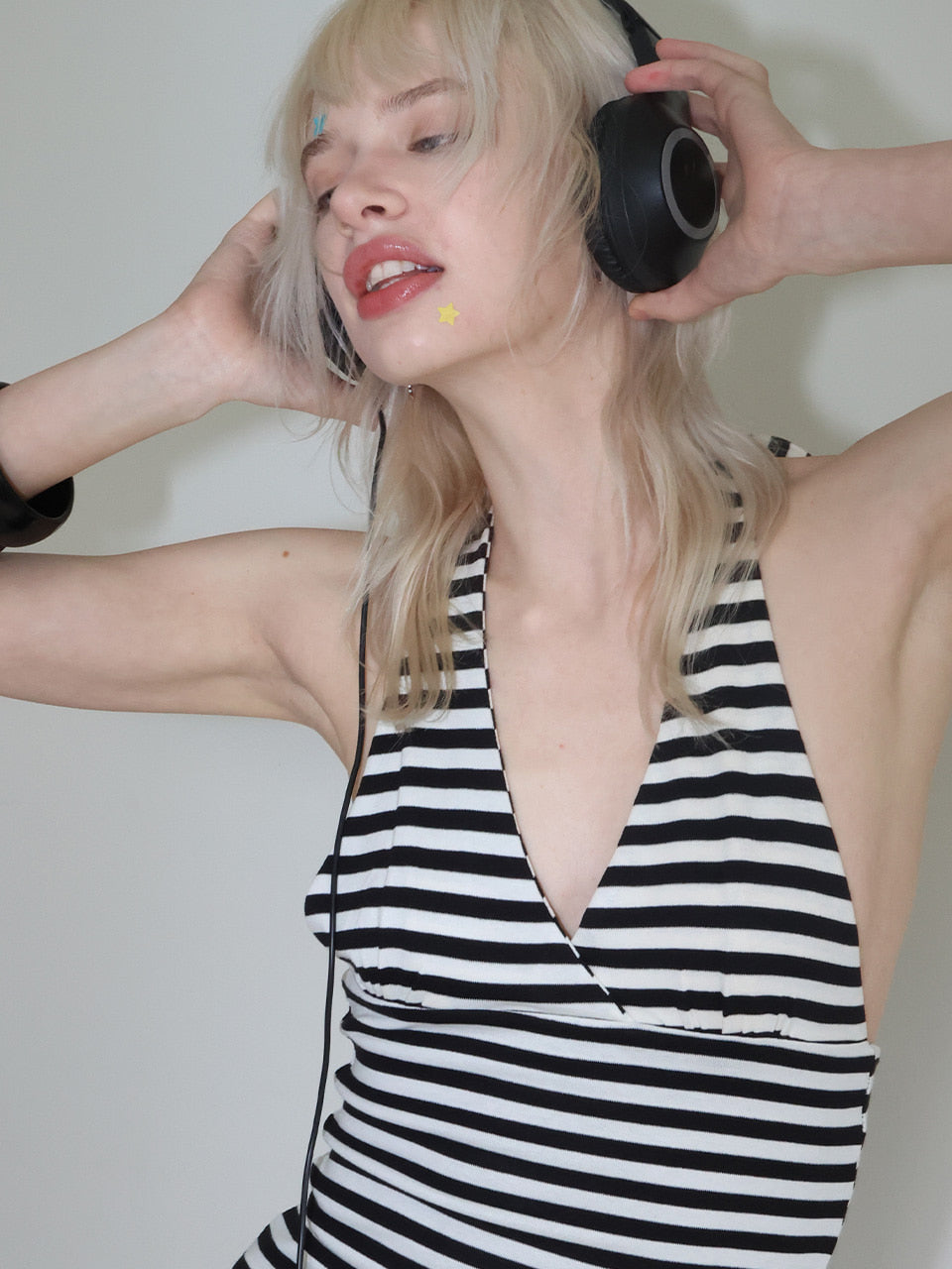 【CRANK】LOW BACK STRIPE HALTER DRESS