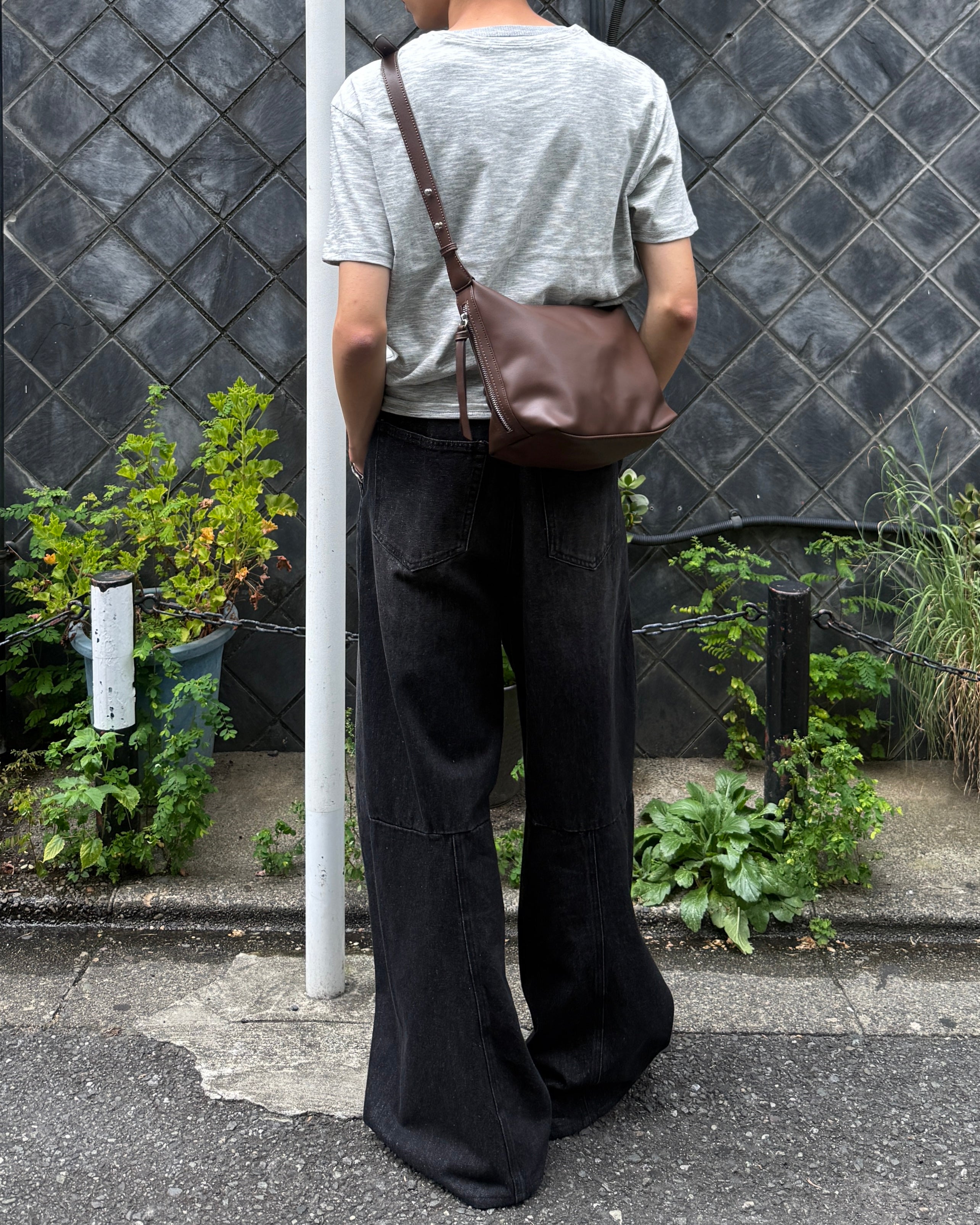 東京店WEB限定受注制【Chikashitsu +】slub v-neck tee (3color)
